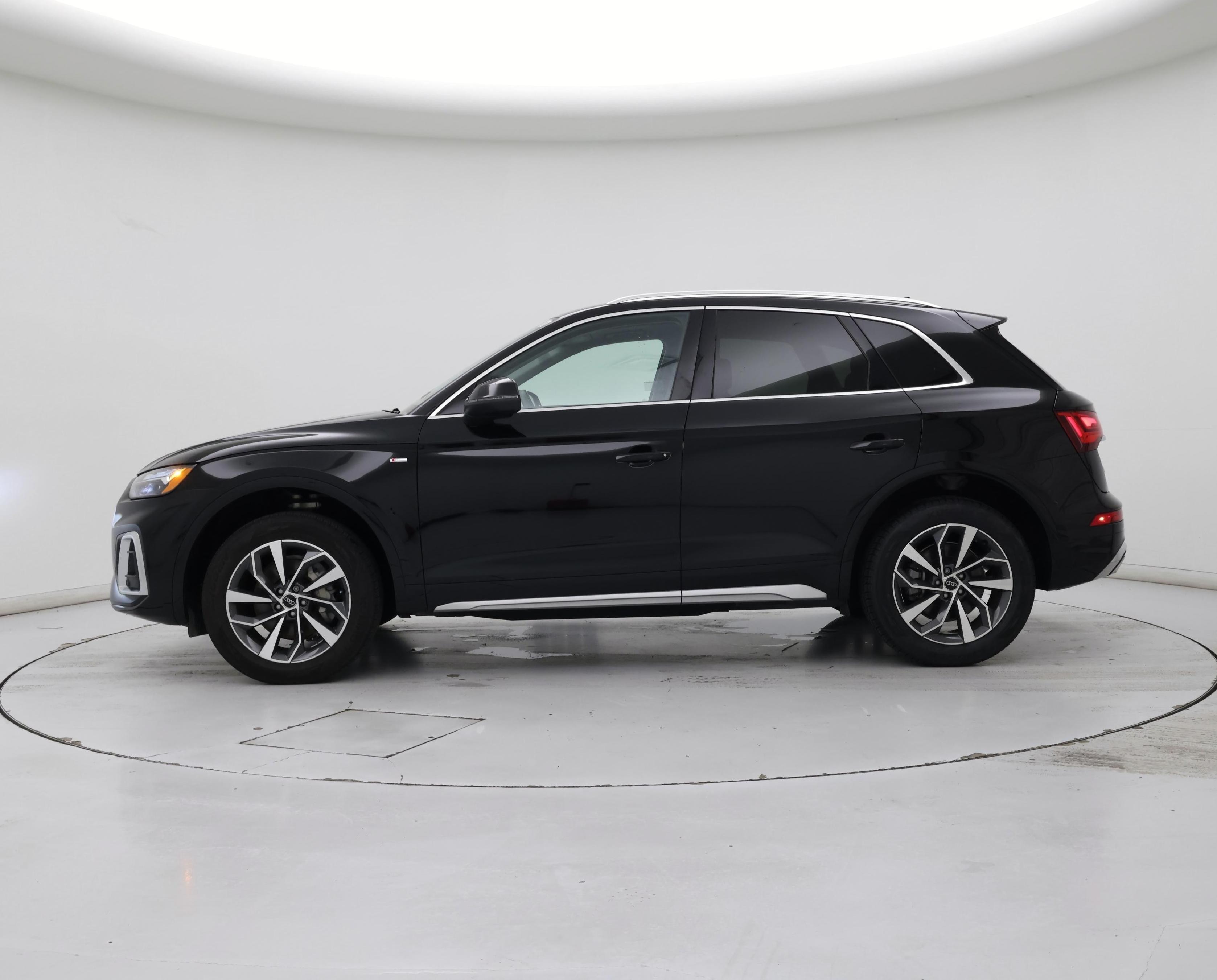 Thumbnail: 2023 Audi Q5 - 3