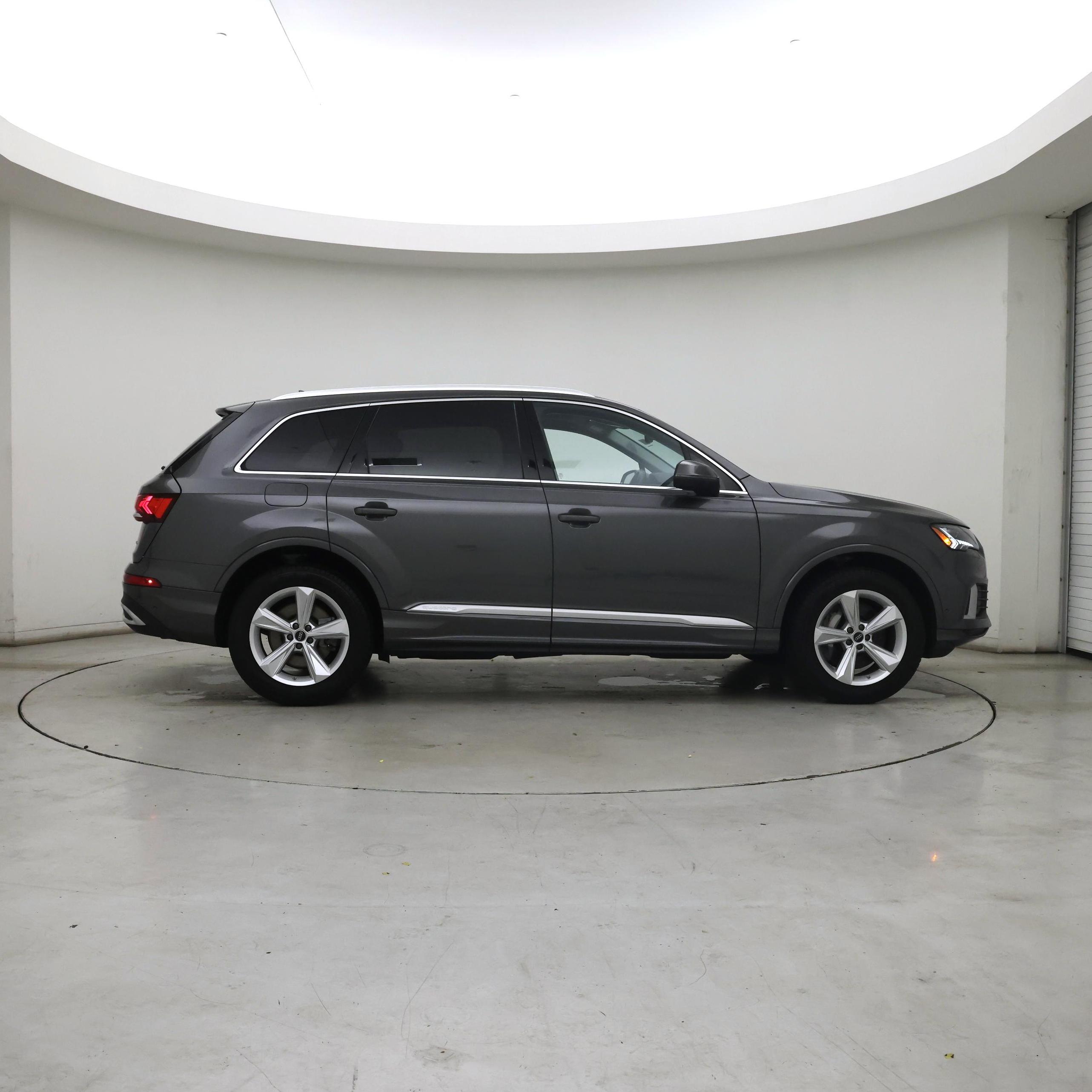 Thumbnail: 2023 Audi Q7 - 7