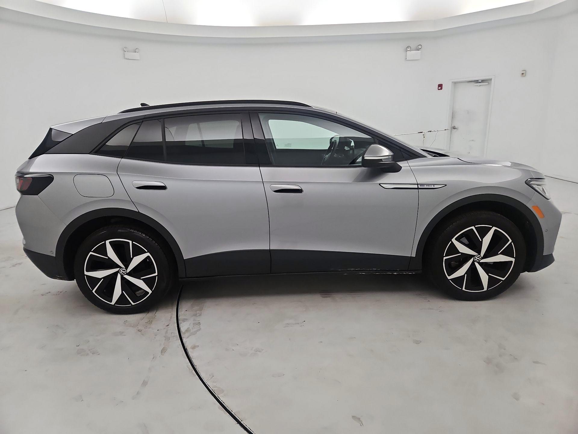 Thumbnail: 2023 Volkswagen ID.4 - 4