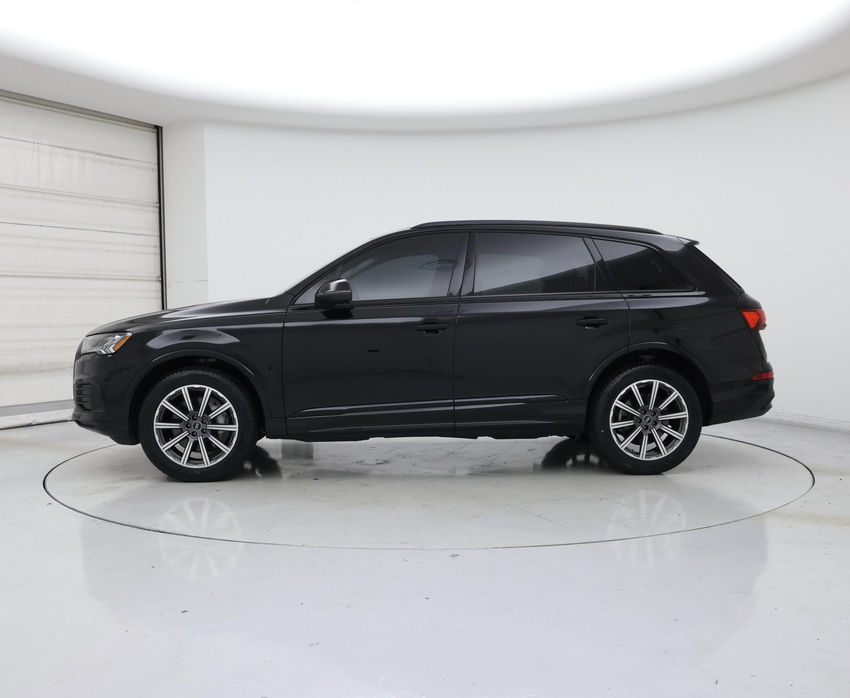 Thumbnail: 2023 Audi Q7 - 3