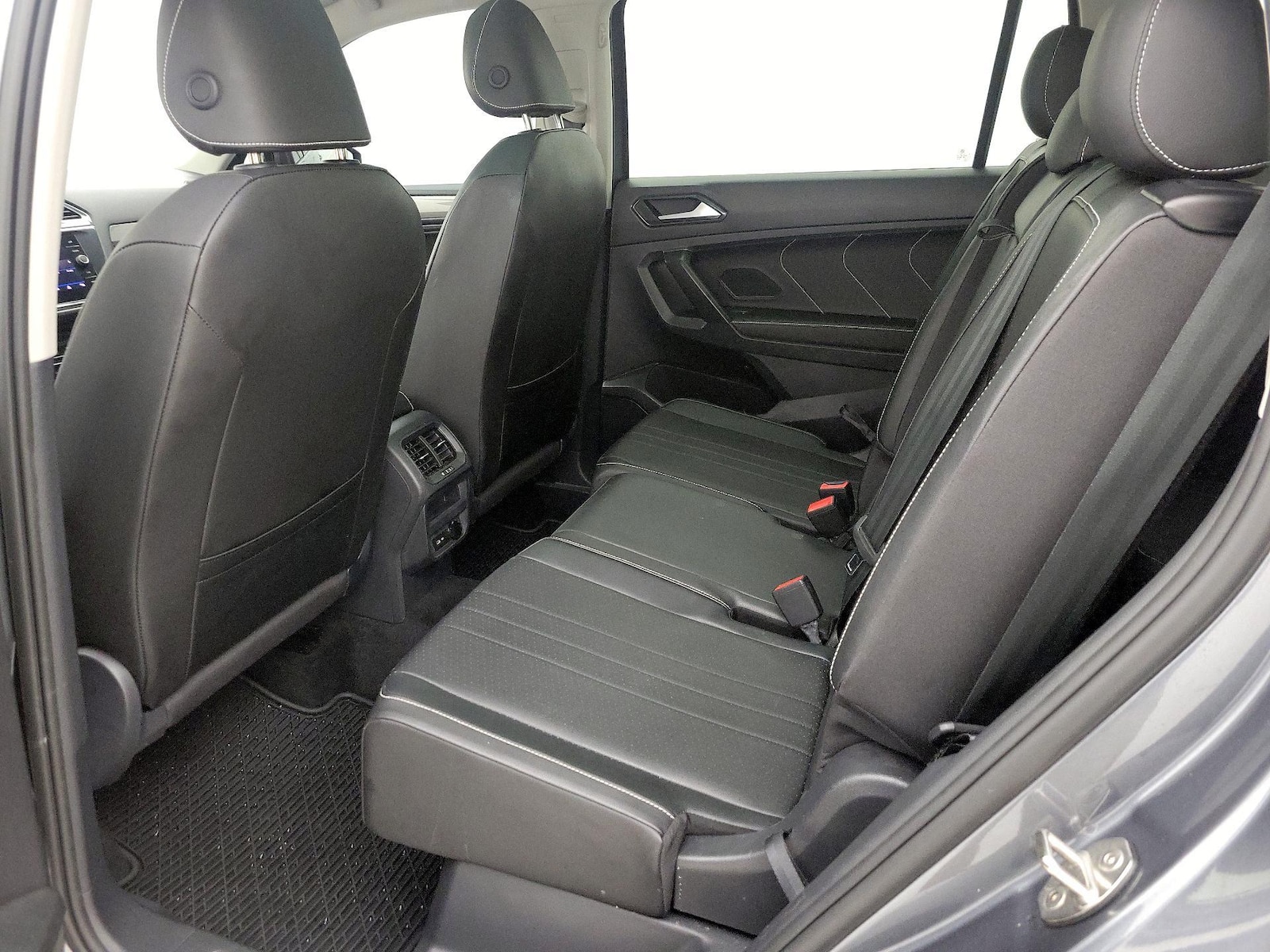 2023 Volkswagen Tiguan SE - Photo 21
