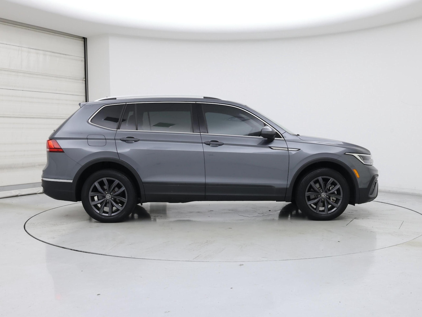 2023 Volkswagen Tiguan SE - Photo 8