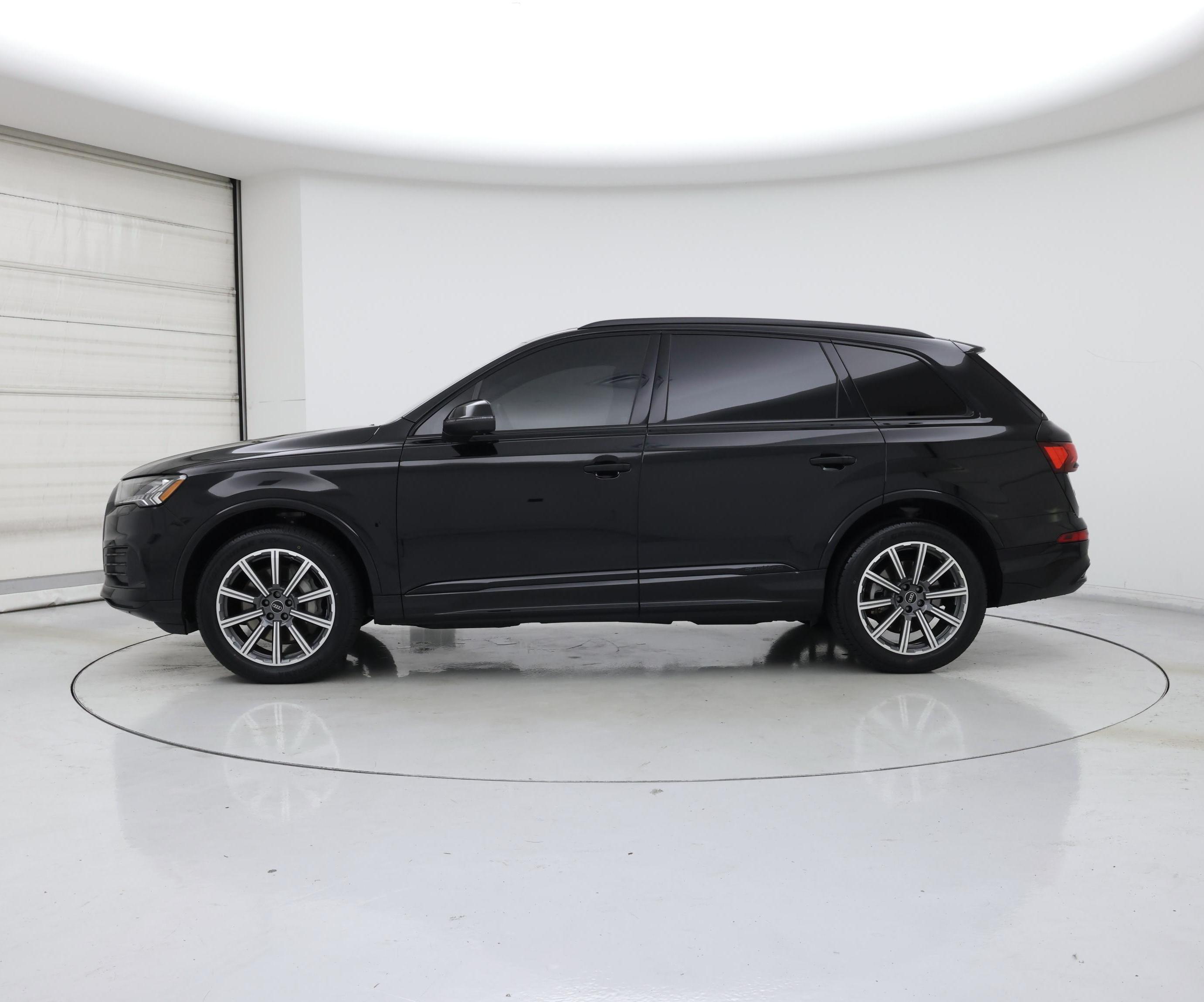 Thumbnail: 2023 Audi Q7 - 3