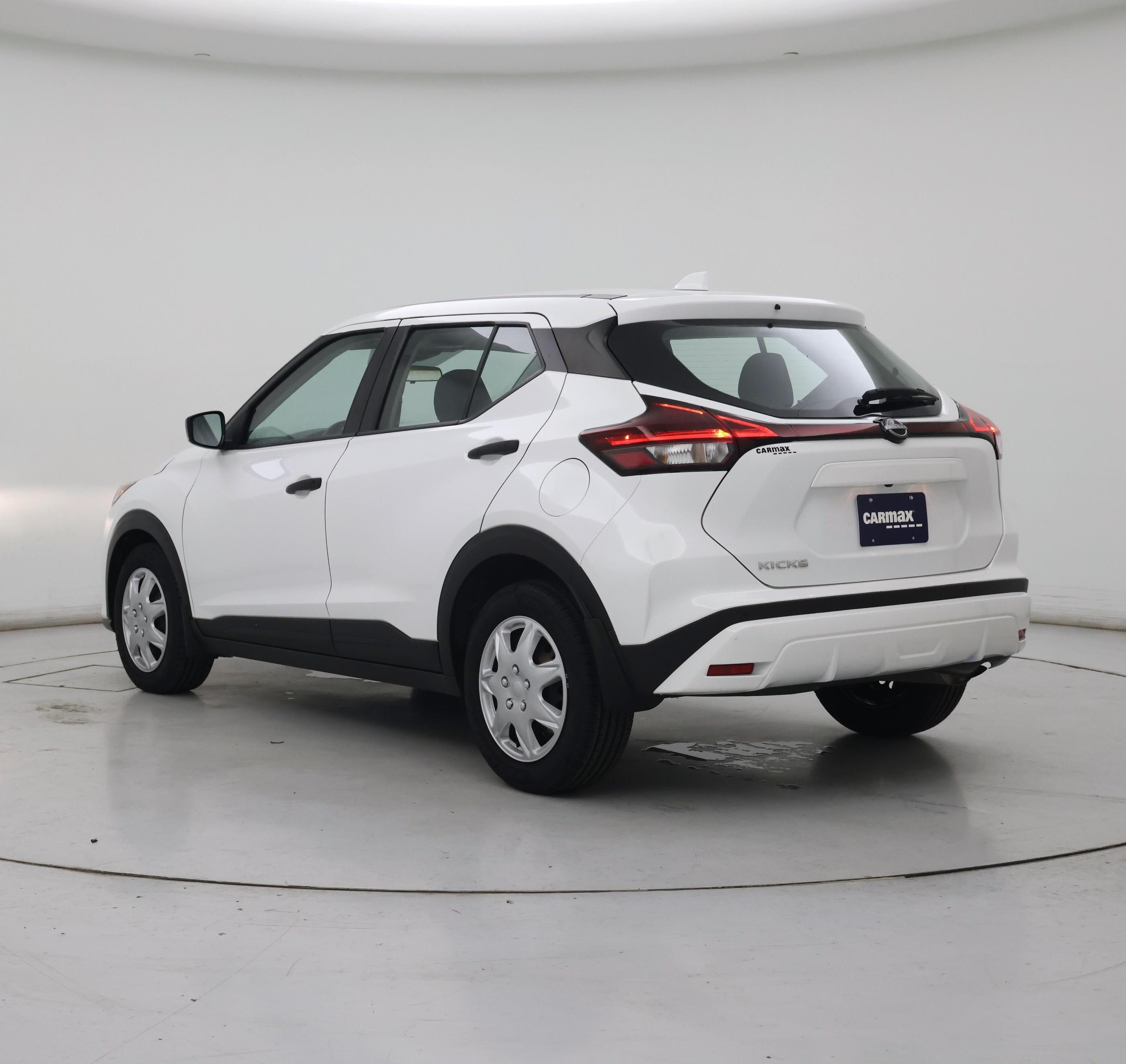 Thumbnail: 2023 Nissan Kicks - 2