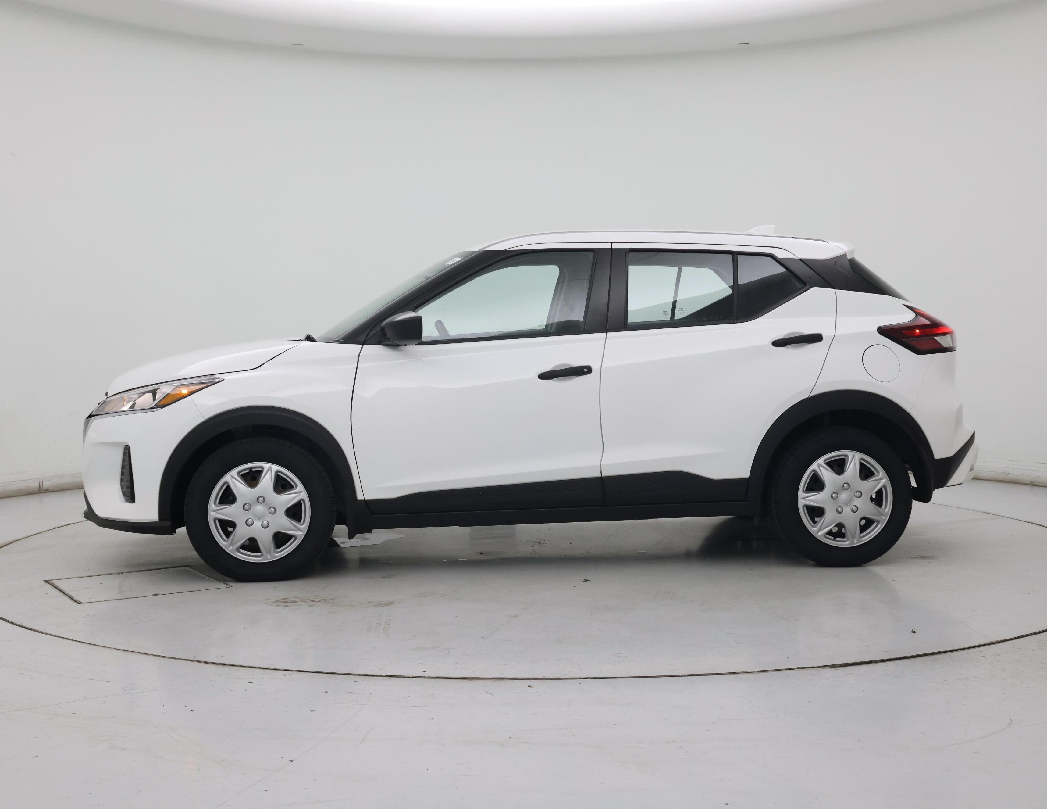 Thumbnail: 2023 Nissan Kicks - 3