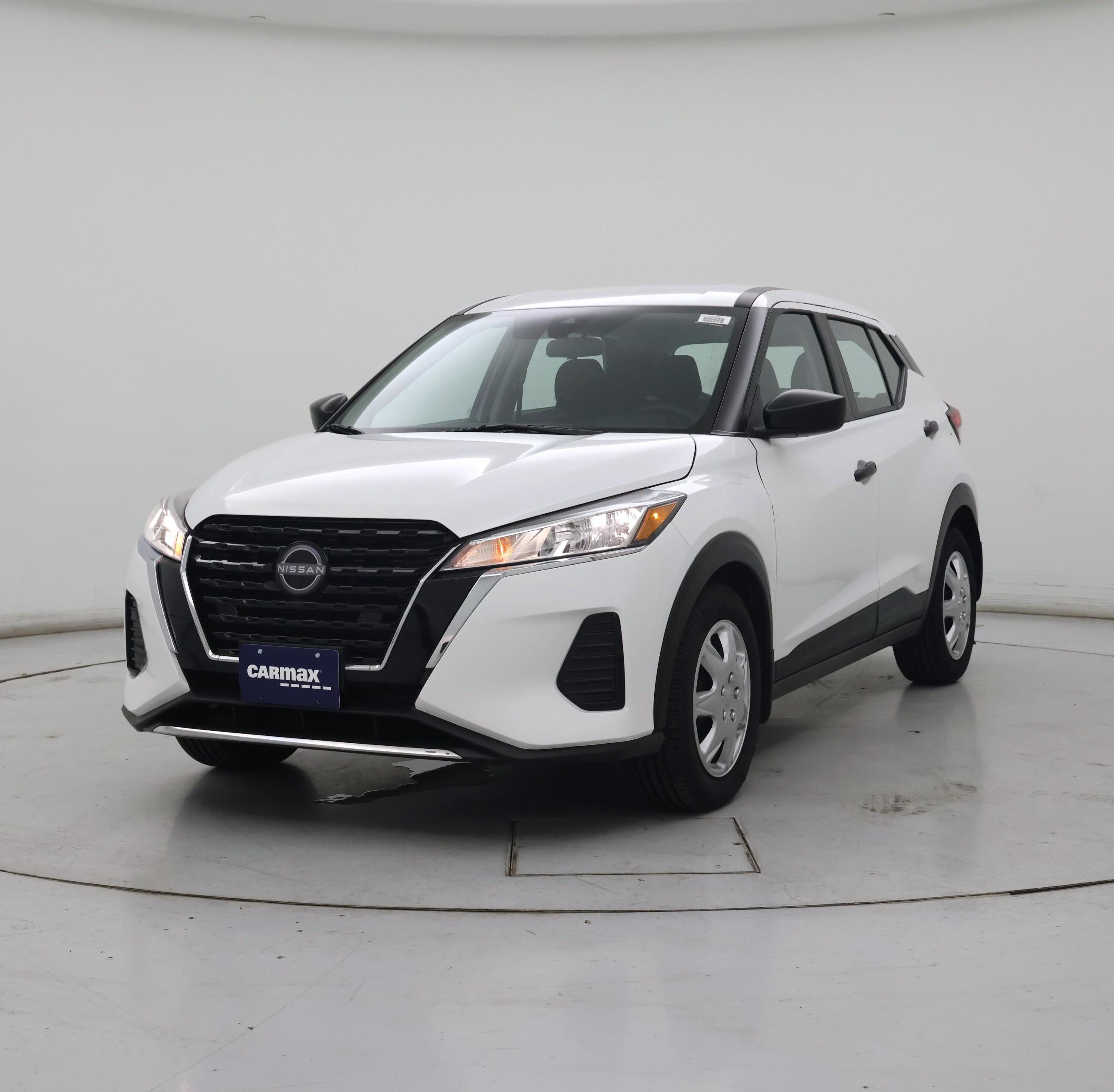 Thumbnail: 2023 Nissan Kicks - 4
