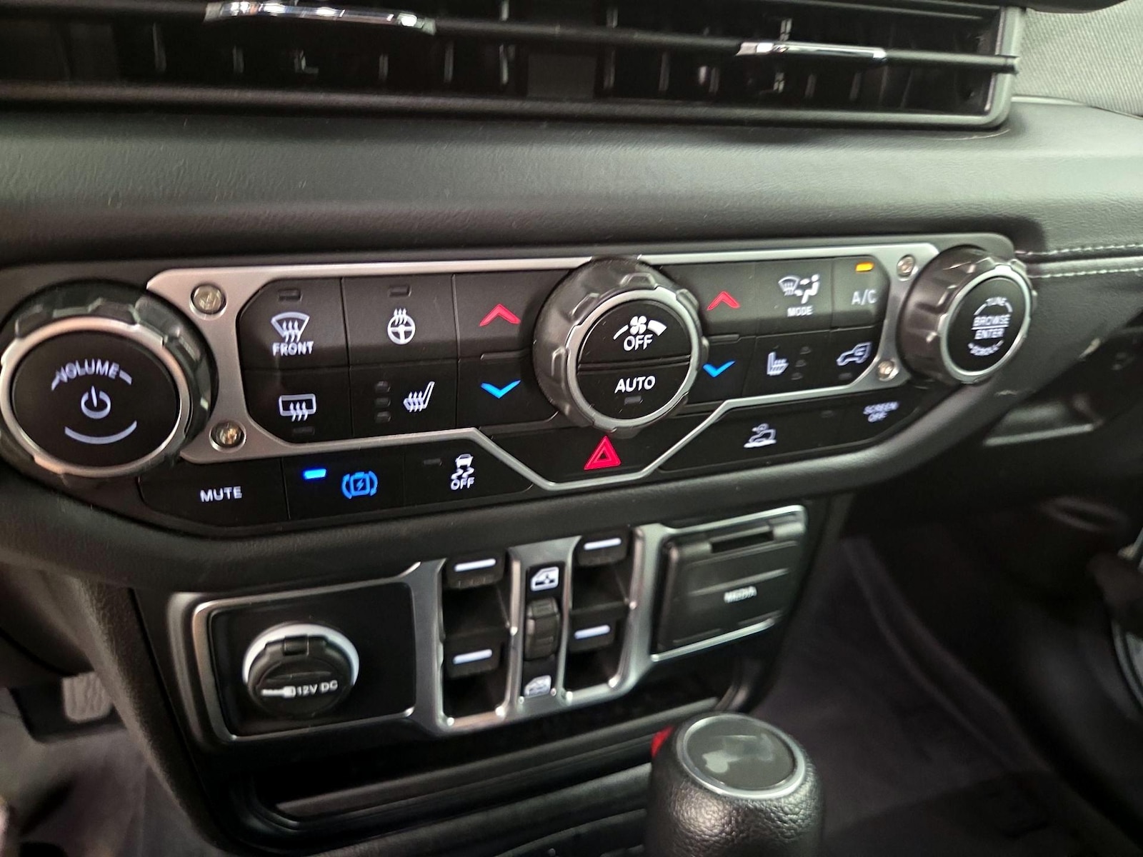 2024 Jeep Wrangler 4xe Sahara 4XE - Photo 17