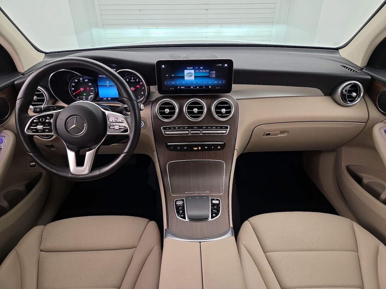 2022 Mercedes-Benz GLC GLC300 - Photo 10
