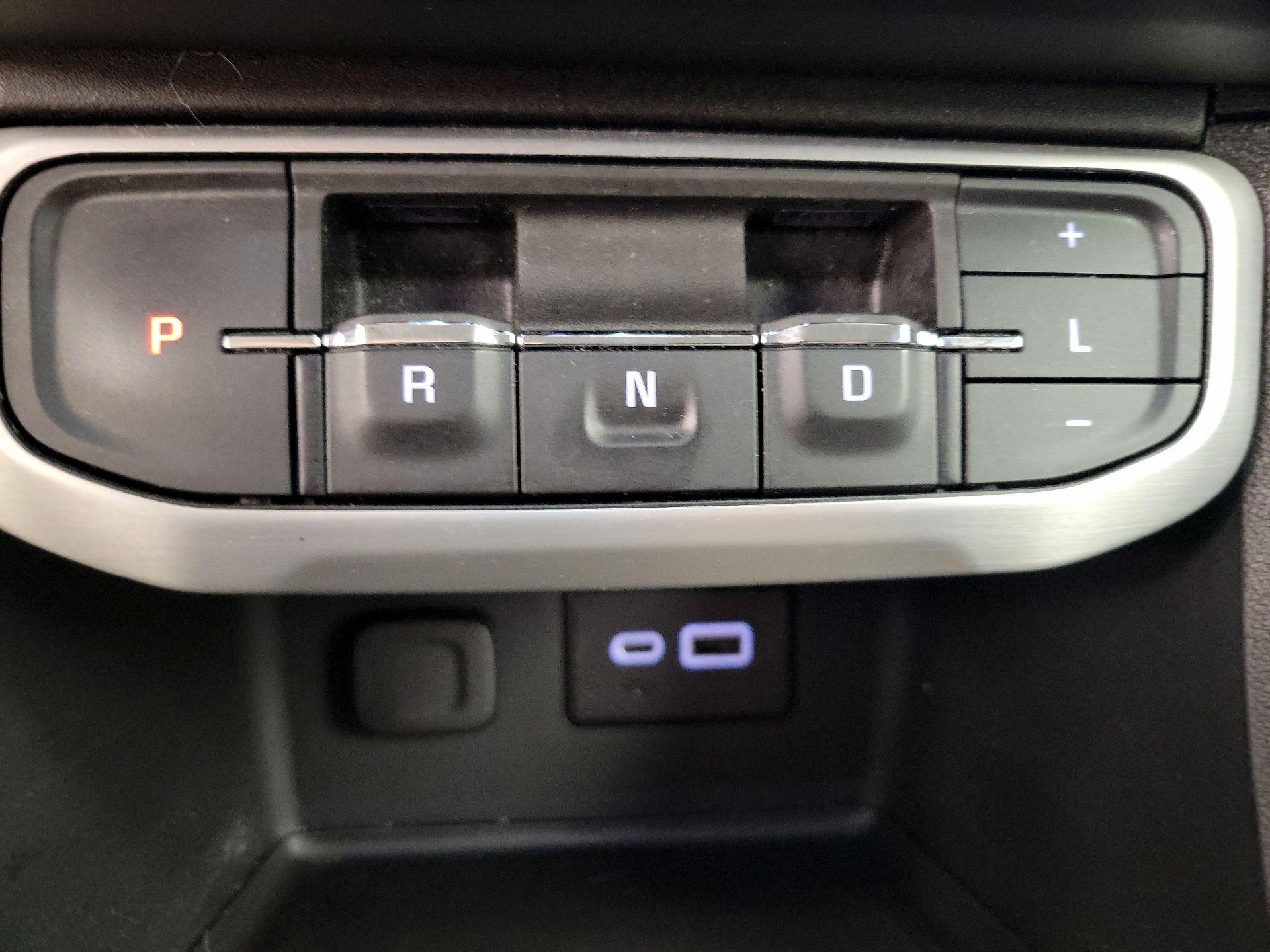 Thumbnail: 2023 GMC Acadia - 17