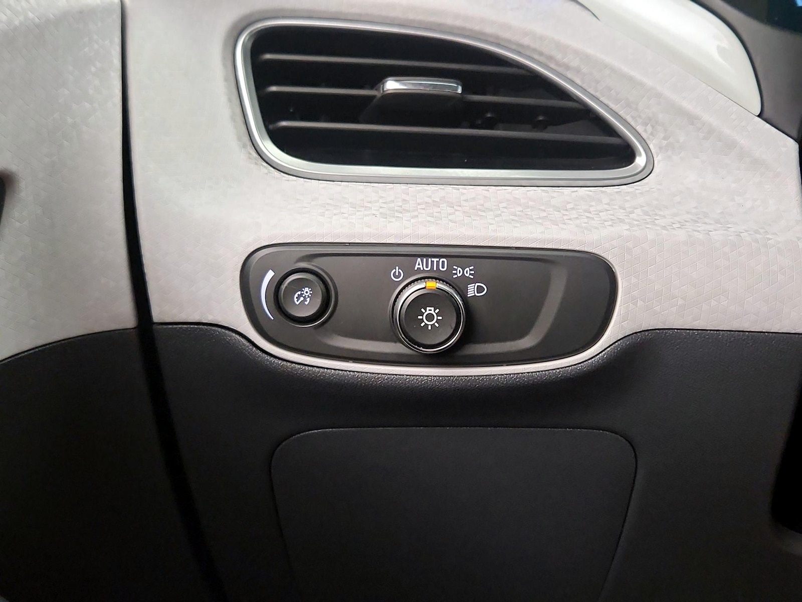2021 Chevrolet Bolt EV Premier - Photo 14