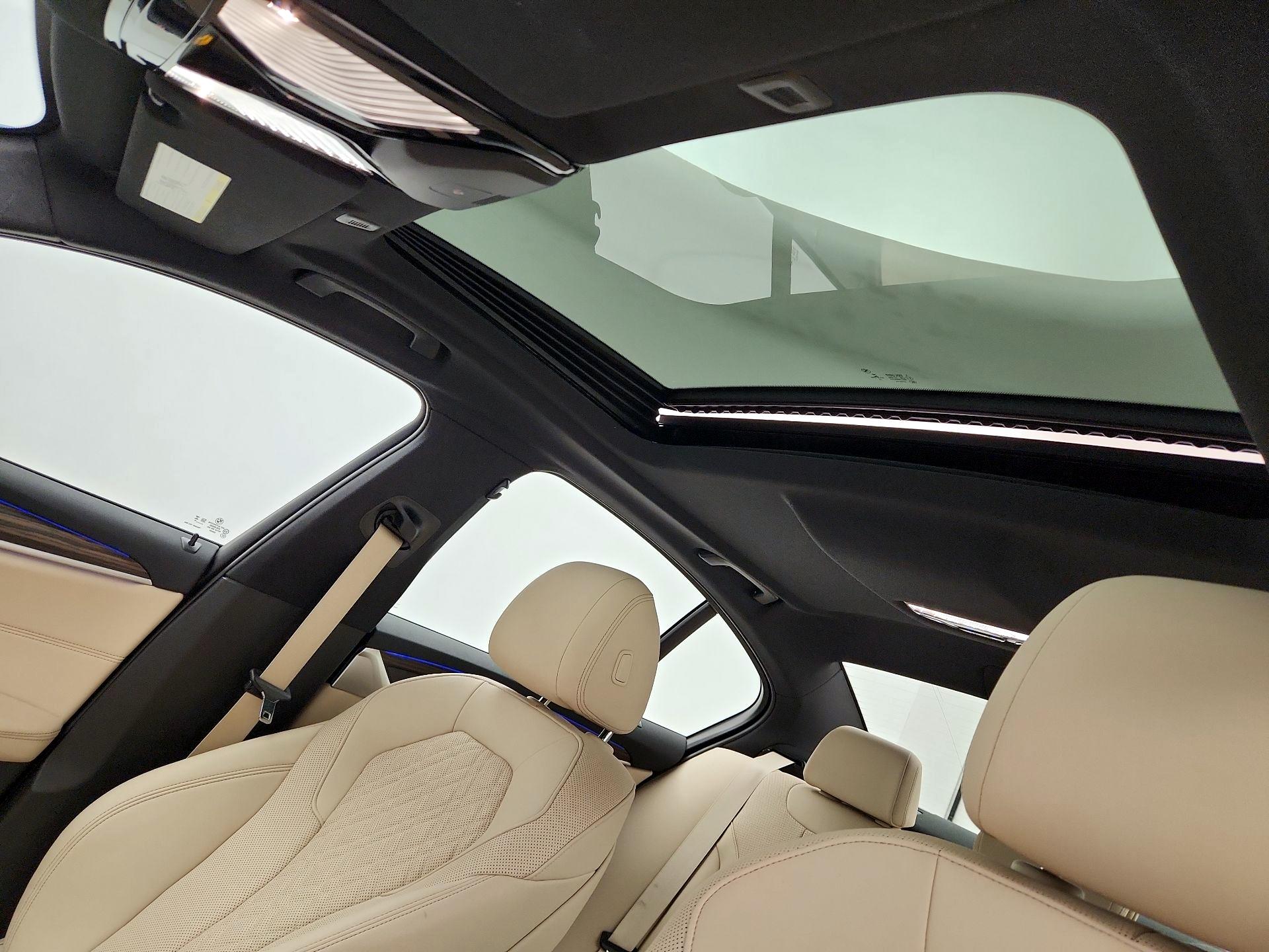 Thumbnail: 2023 BMW 5 Series - 20