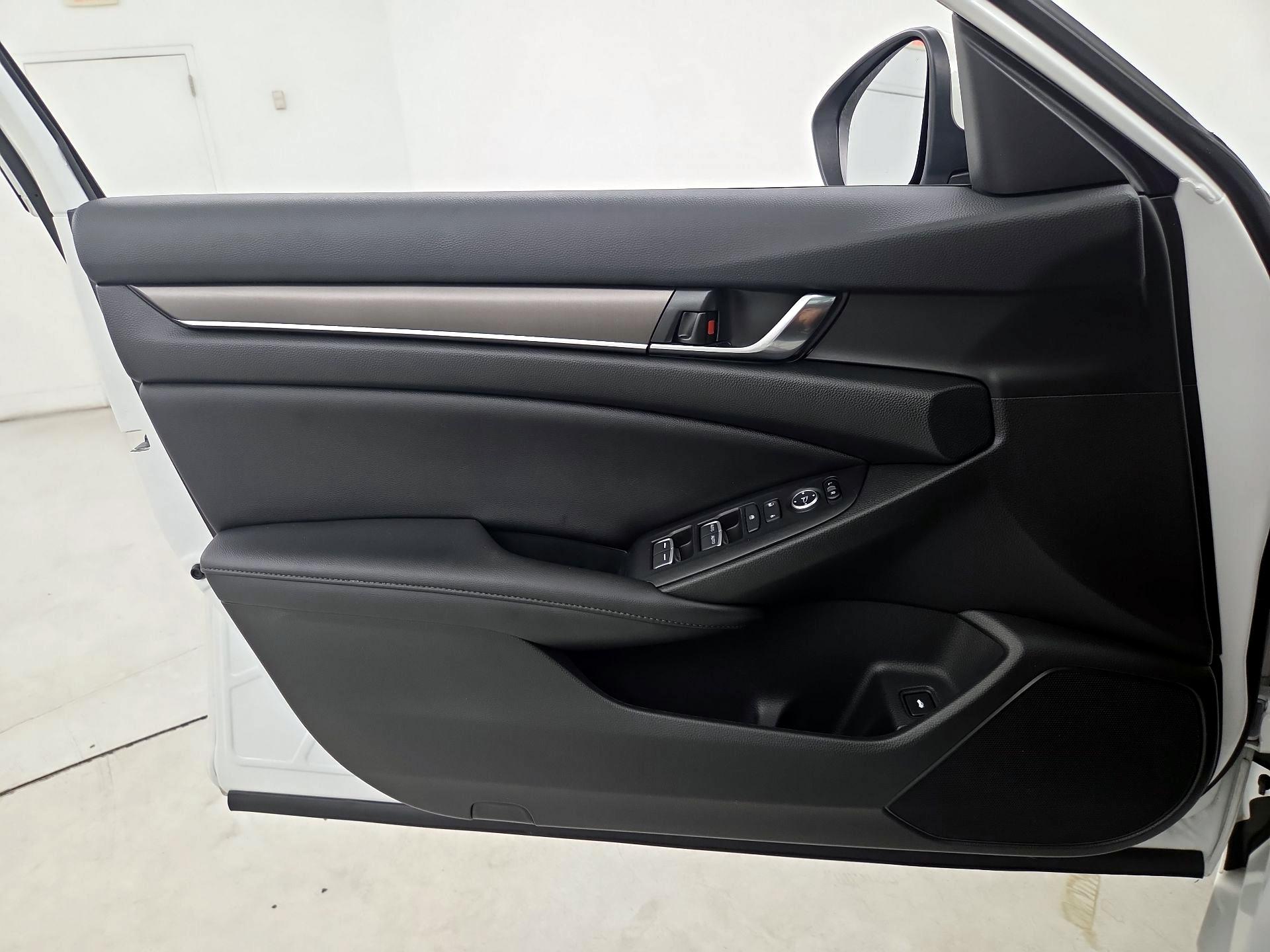 Thumbnail: 2021 Honda Accord - 12
