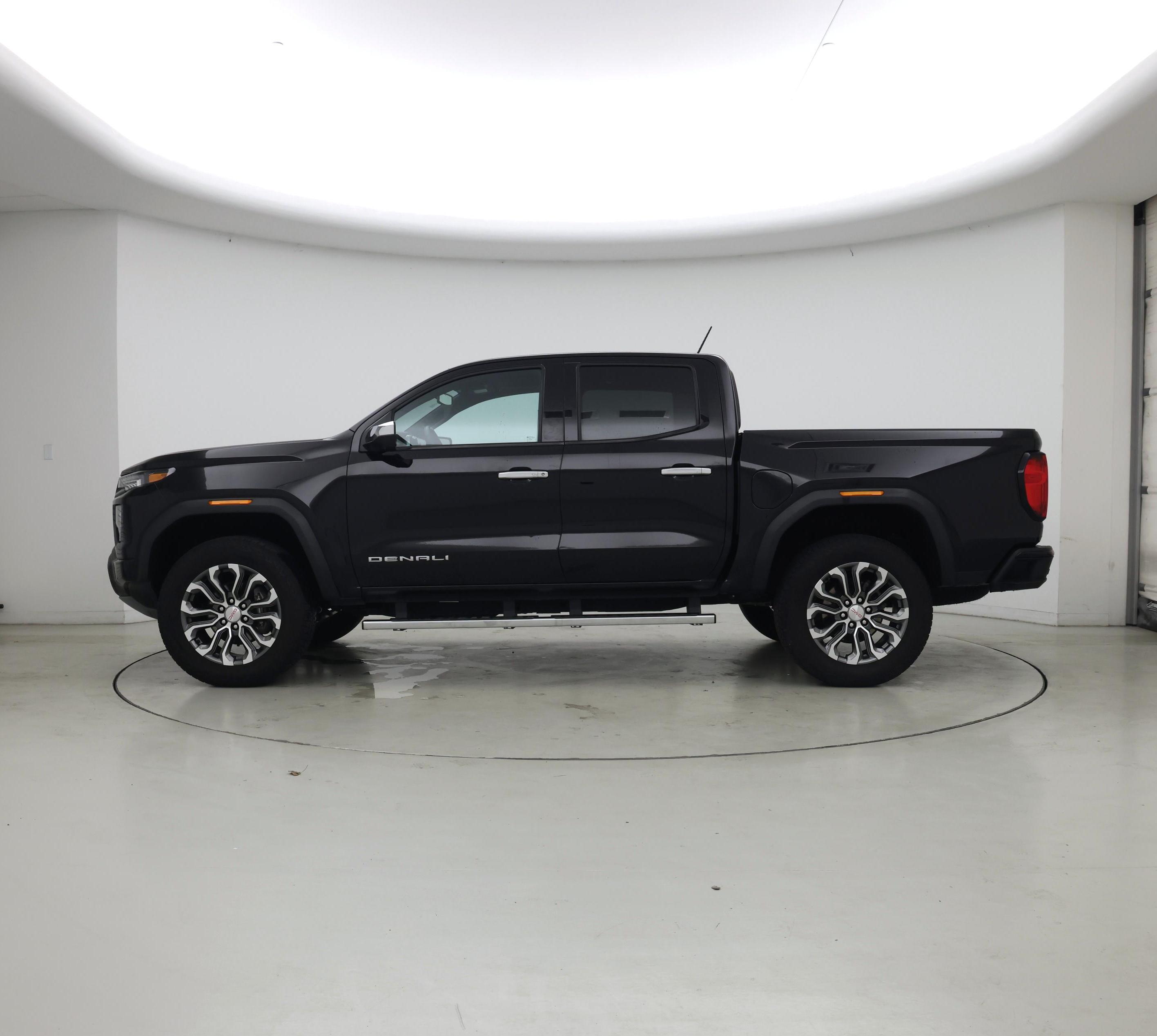 Thumbnail: 2023 GMC Canyon - 3