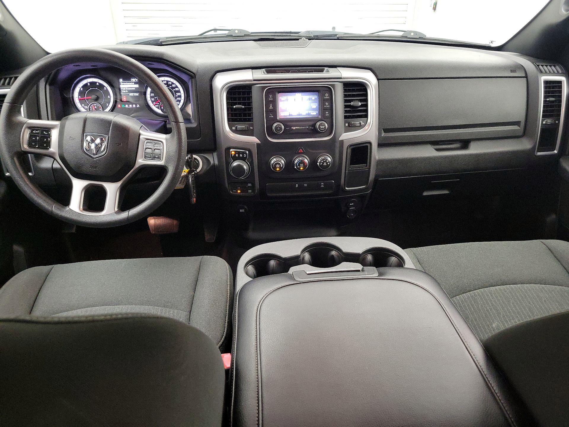Thumbnail: 2021 RAM 1500 Classic - 9