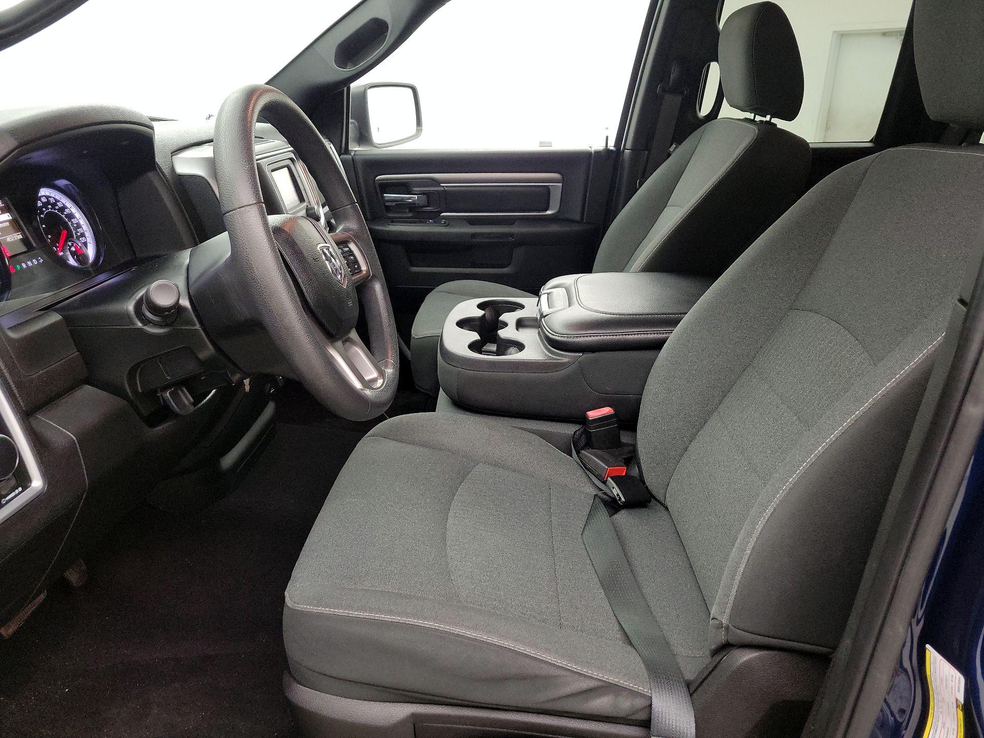 Thumbnail: 2021 RAM 1500 Classic - 11