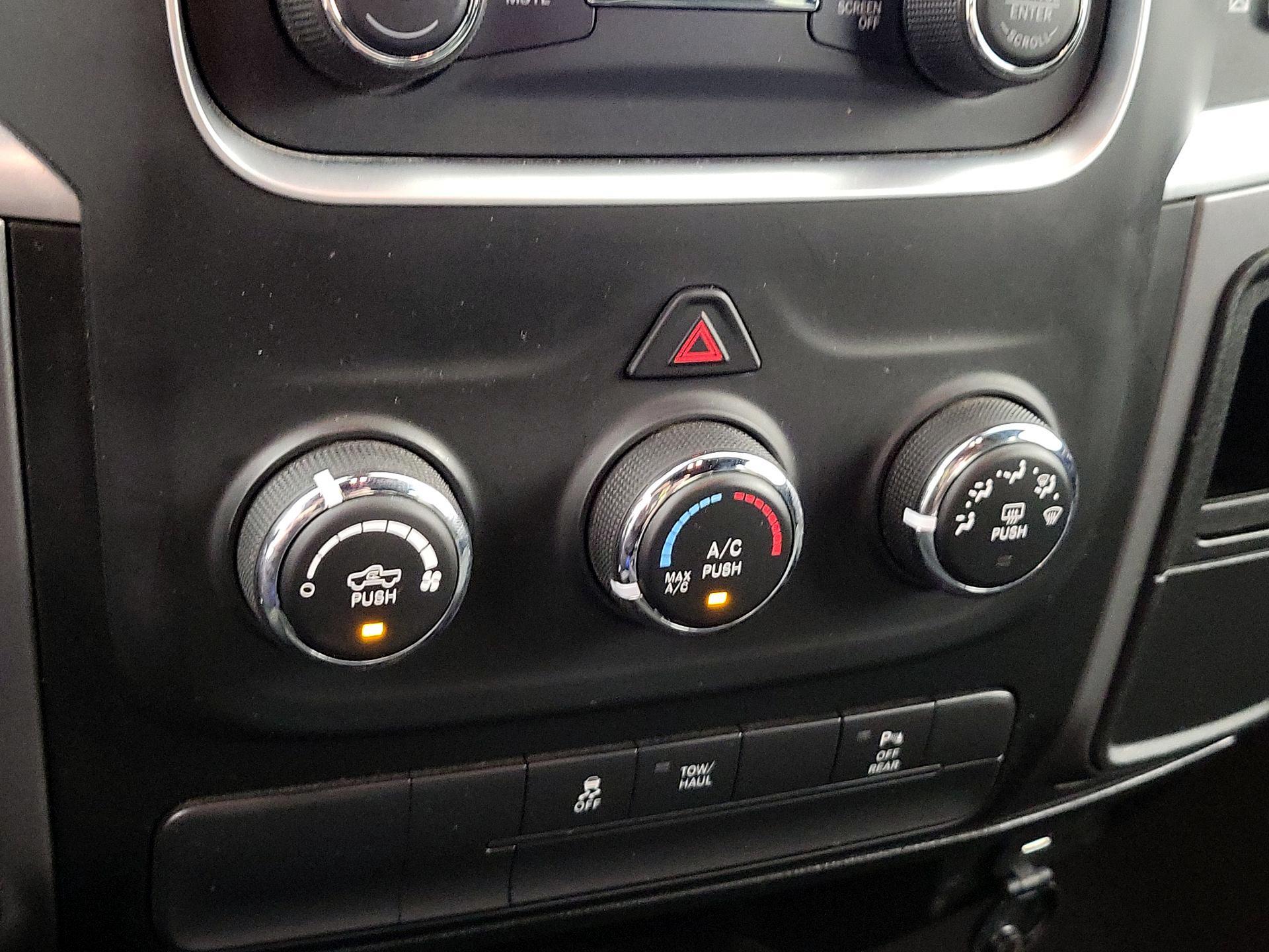 Thumbnail: 2021 RAM 1500 Classic - 16