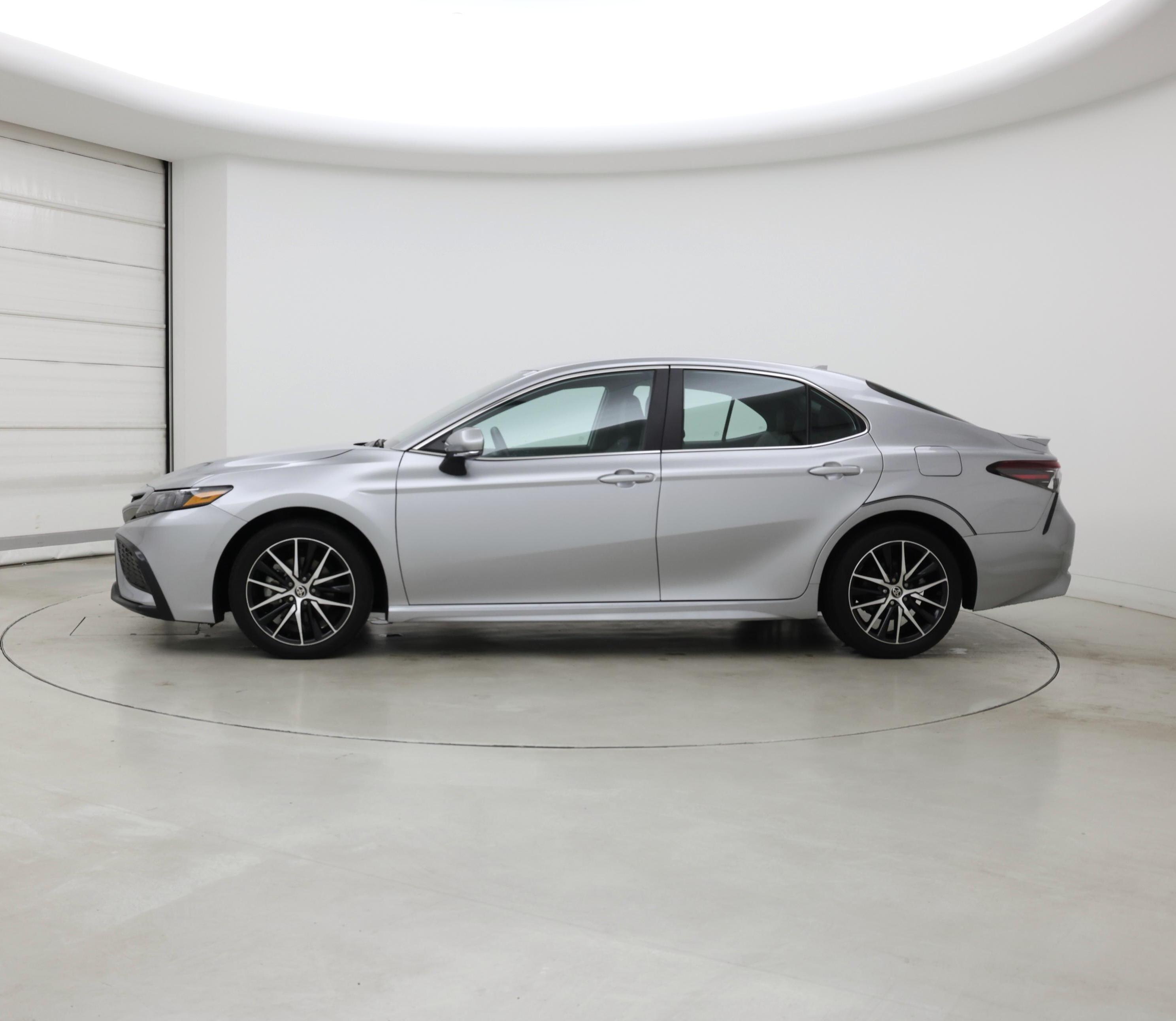 Thumbnail: 2024 Toyota Camry - 3