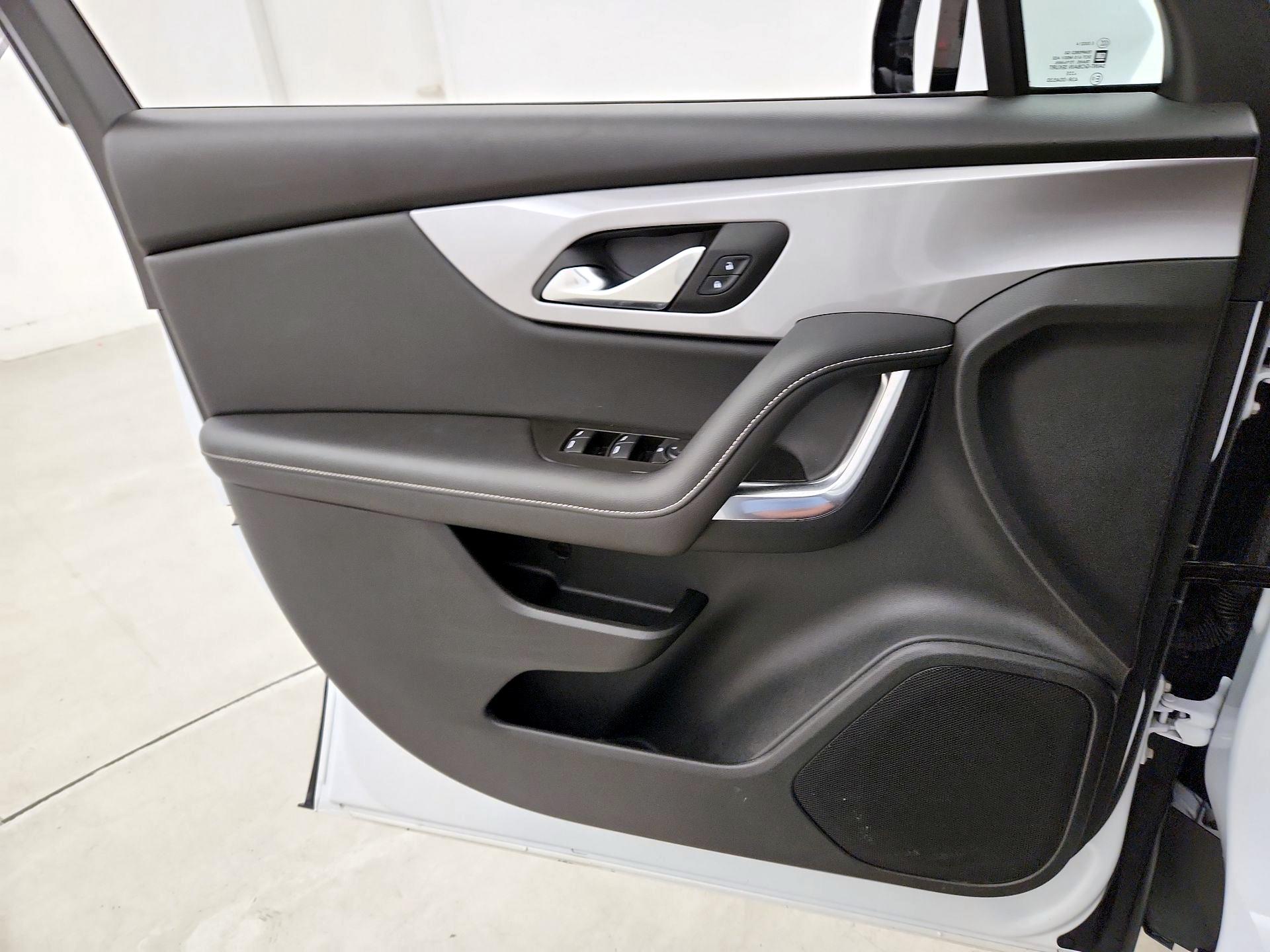 Thumbnail: 2025 Chevrolet Blazer - 12