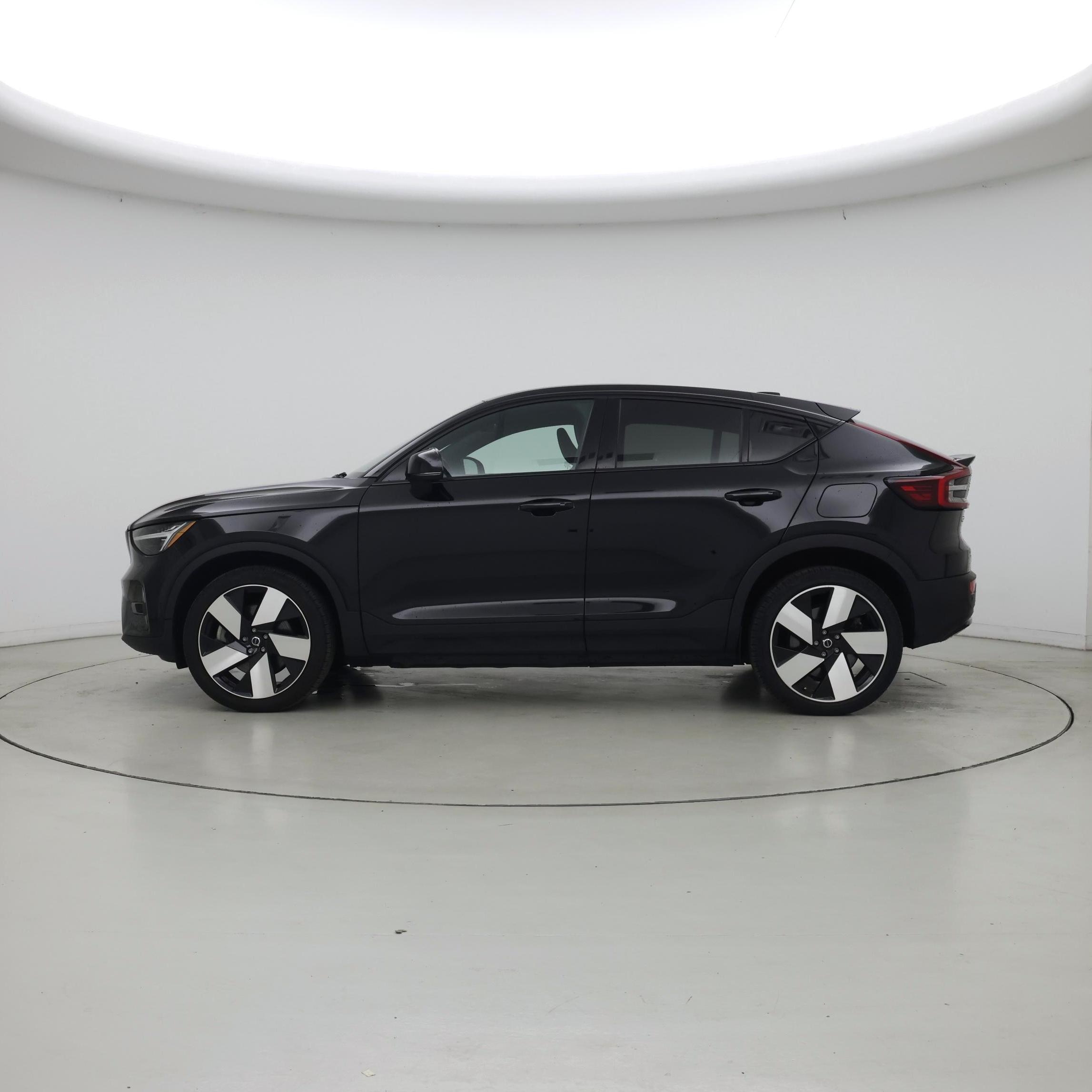 Thumbnail: 2023 Volvo C40 - 3