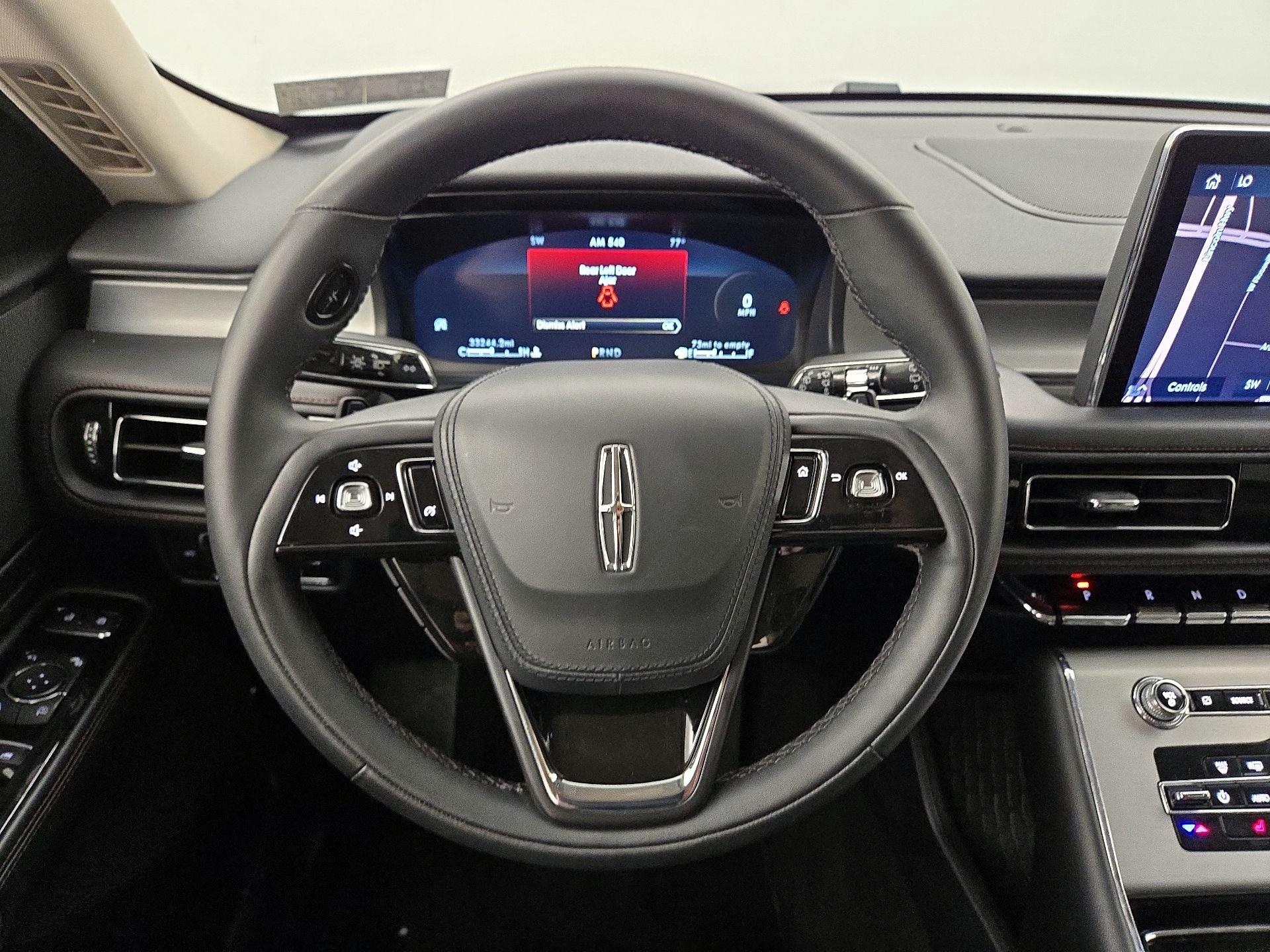 Thumbnail: 2023 Lincoln Aviator - 10