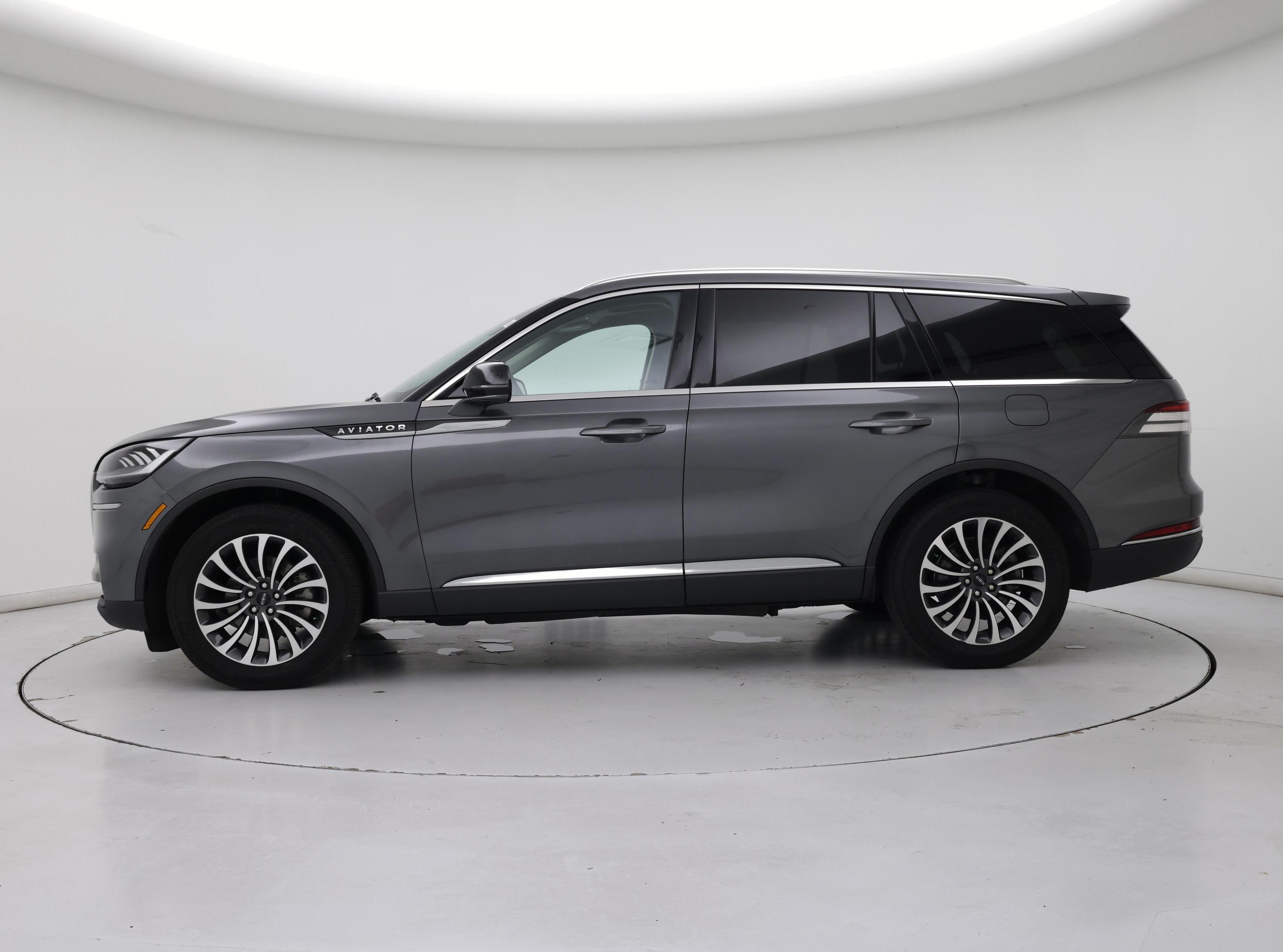 Thumbnail: 2023 Lincoln Aviator - 3