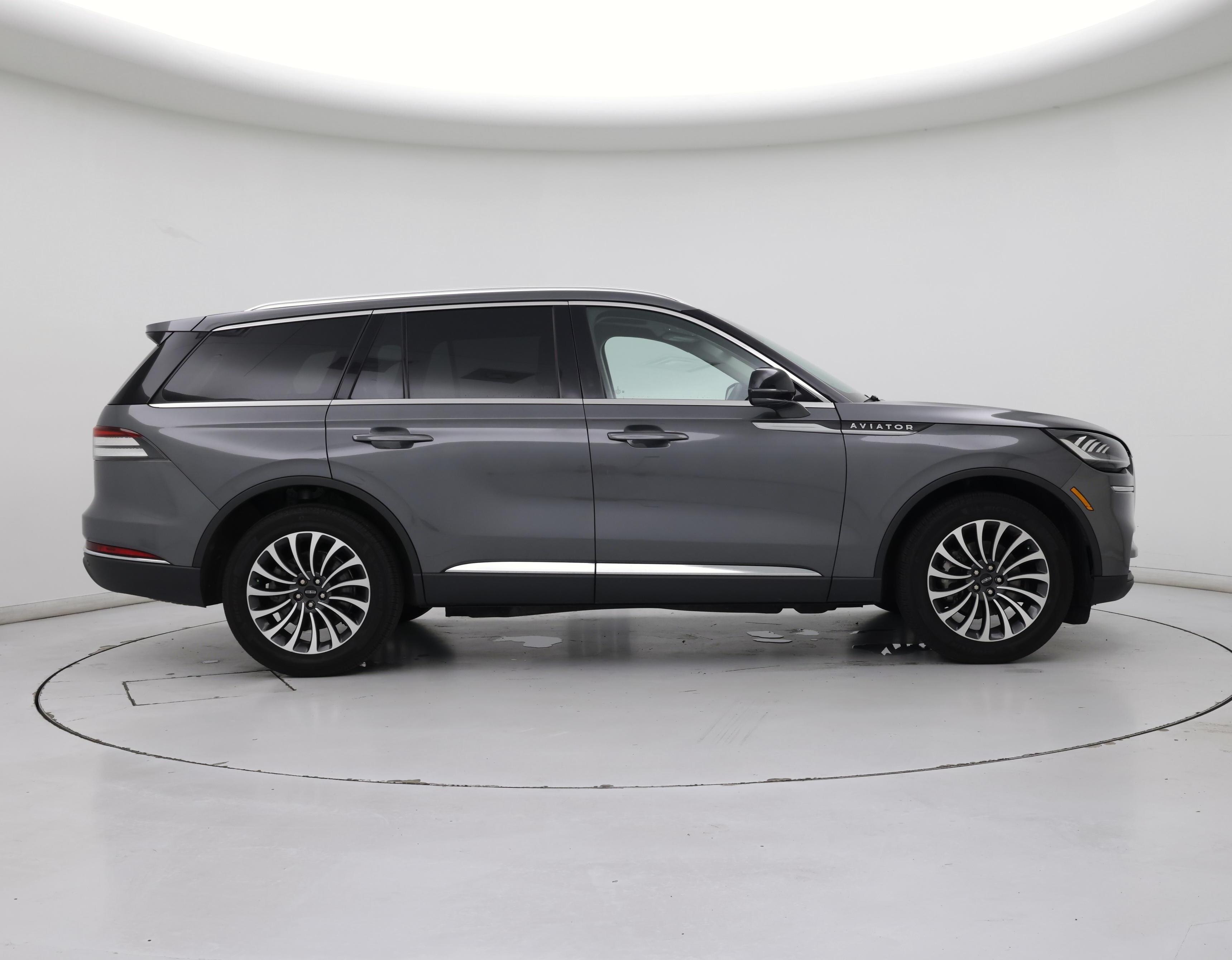 Thumbnail: 2023 Lincoln Aviator - 7