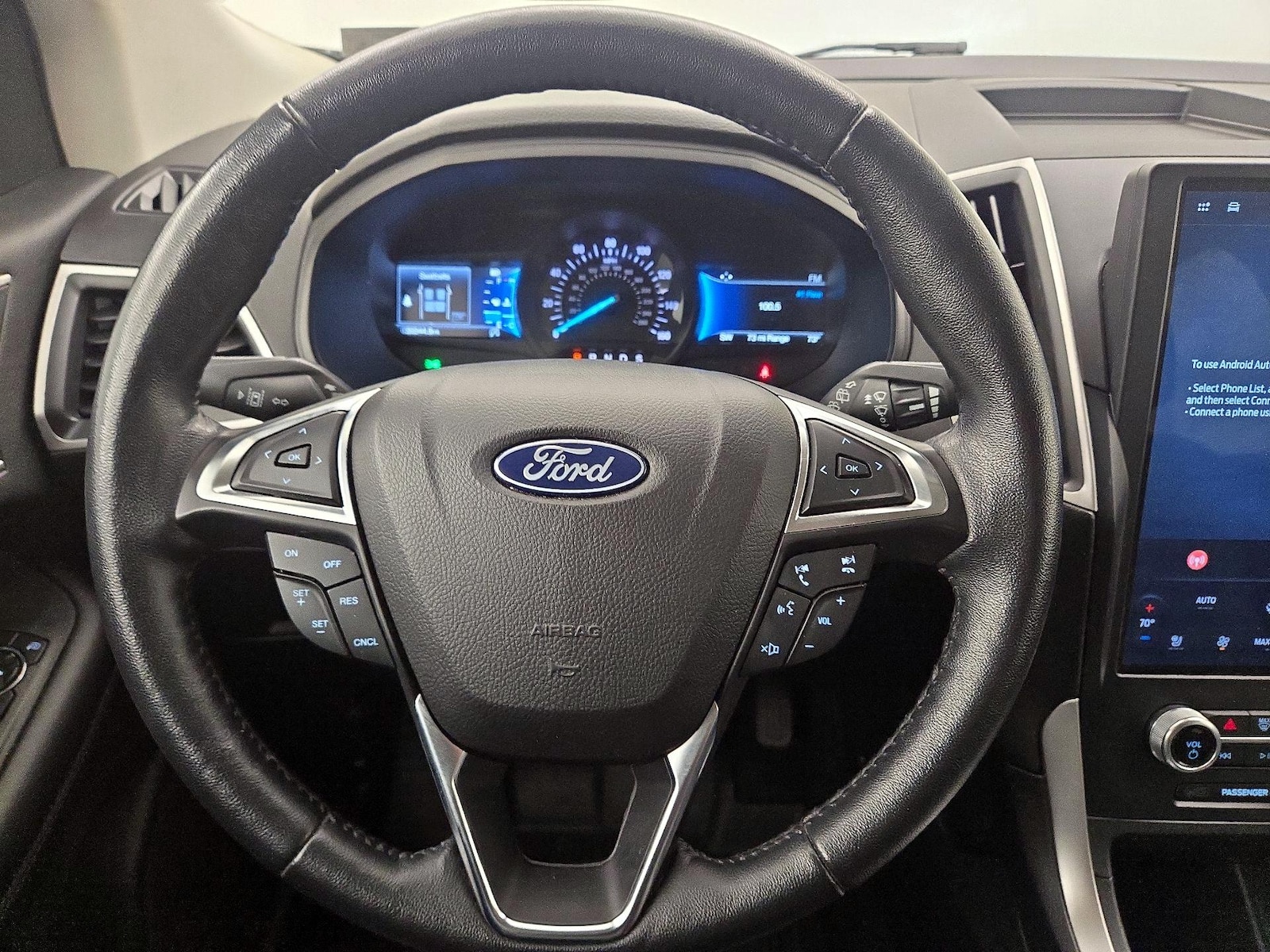 2023 Ford Edge SEL - Photo 11