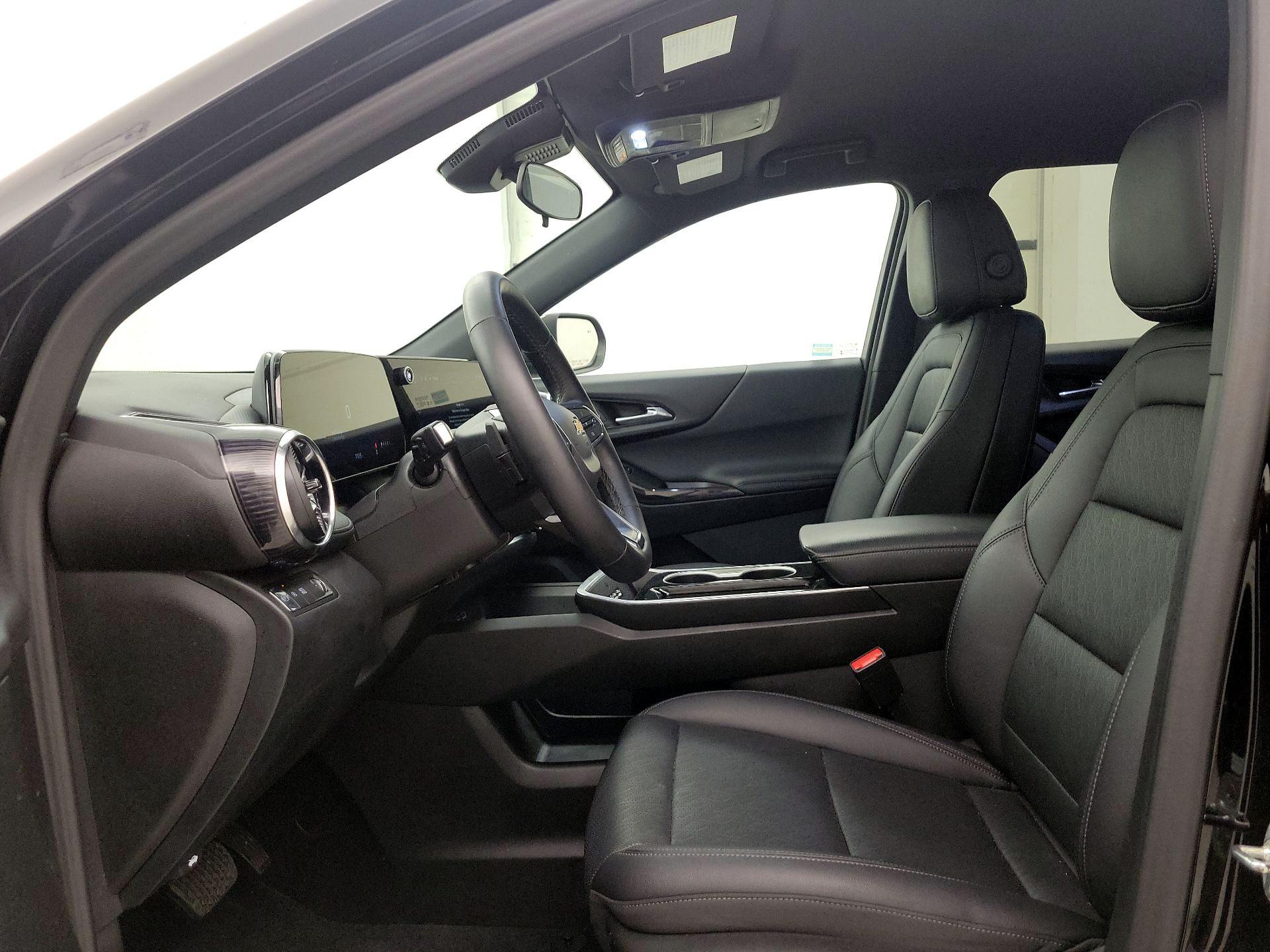 Thumbnail: 2025 Chevrolet Equinox - 11
