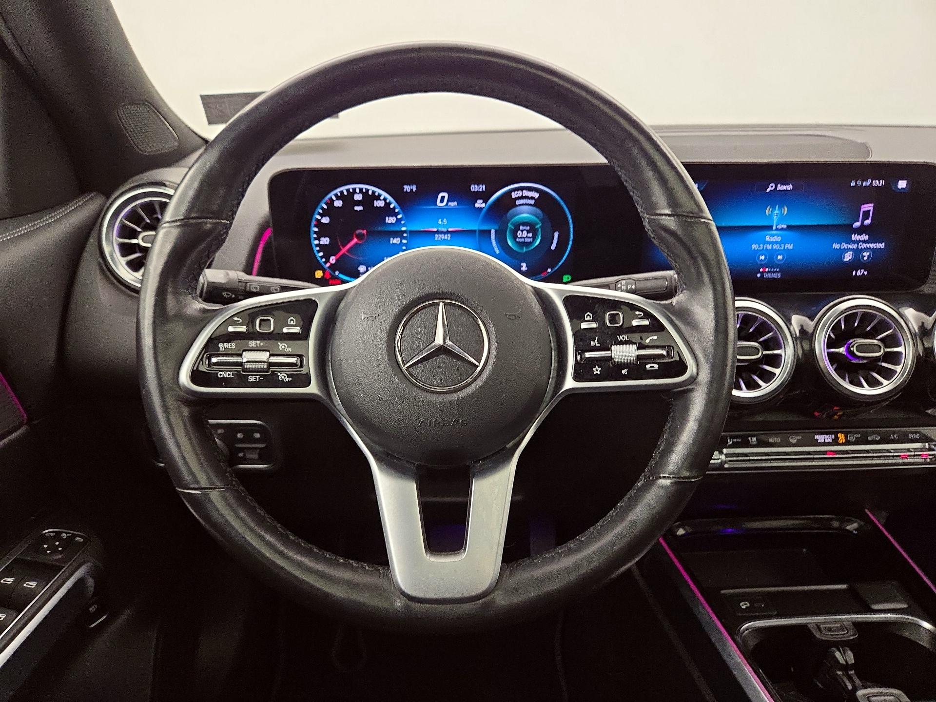 Thumbnail: 2023 Mercedes-Benz GLB - 10