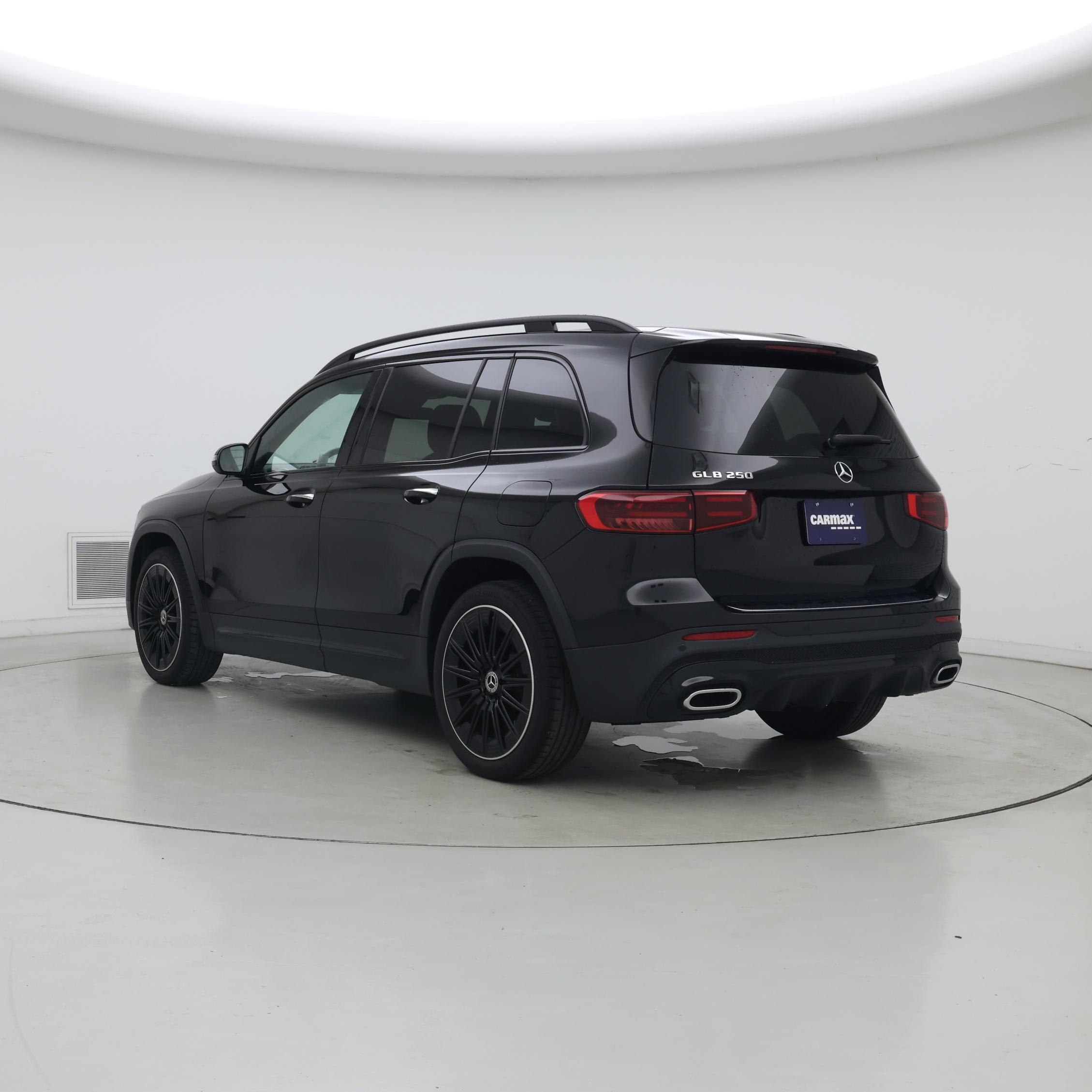 Thumbnail: 2025 Mercedes-Benz GLB - 2