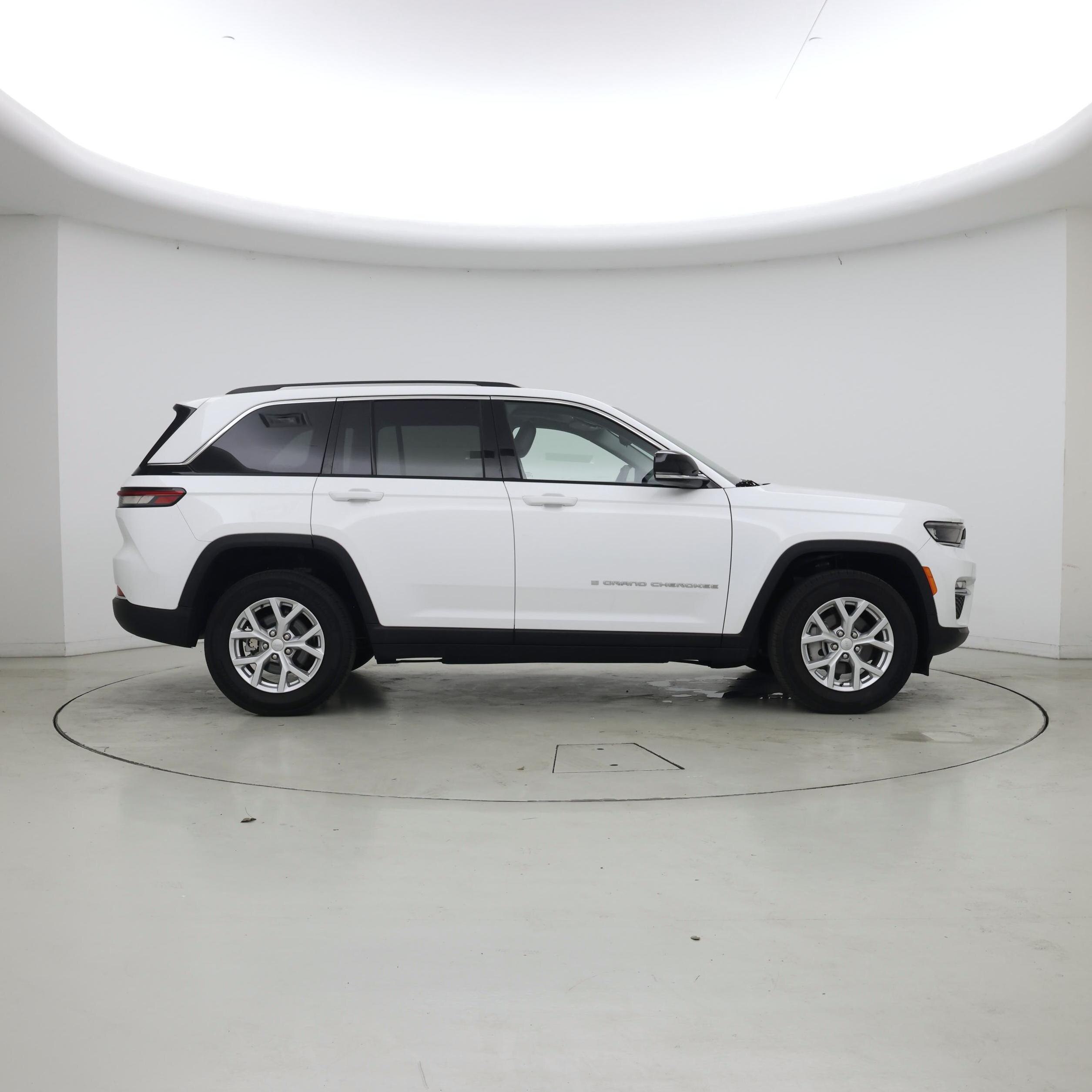Thumbnail: 2023 Jeep Grand Cherokee - 7