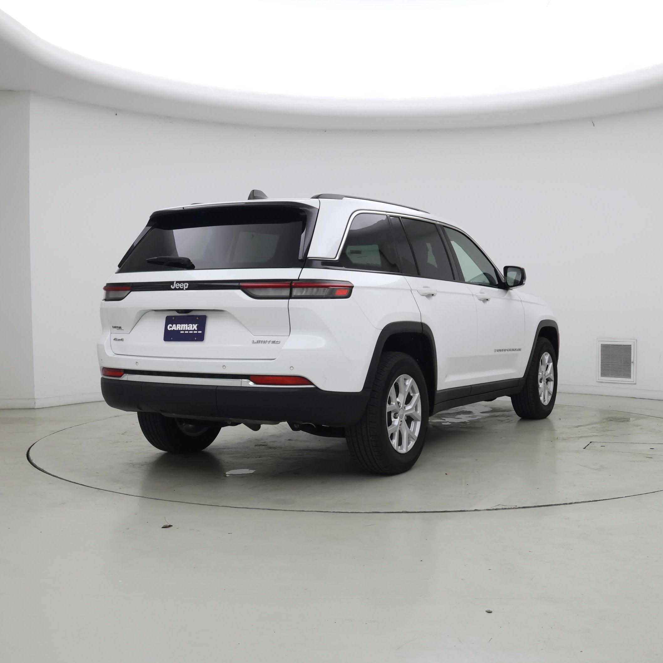 Thumbnail: 2023 Jeep Grand Cherokee - 8