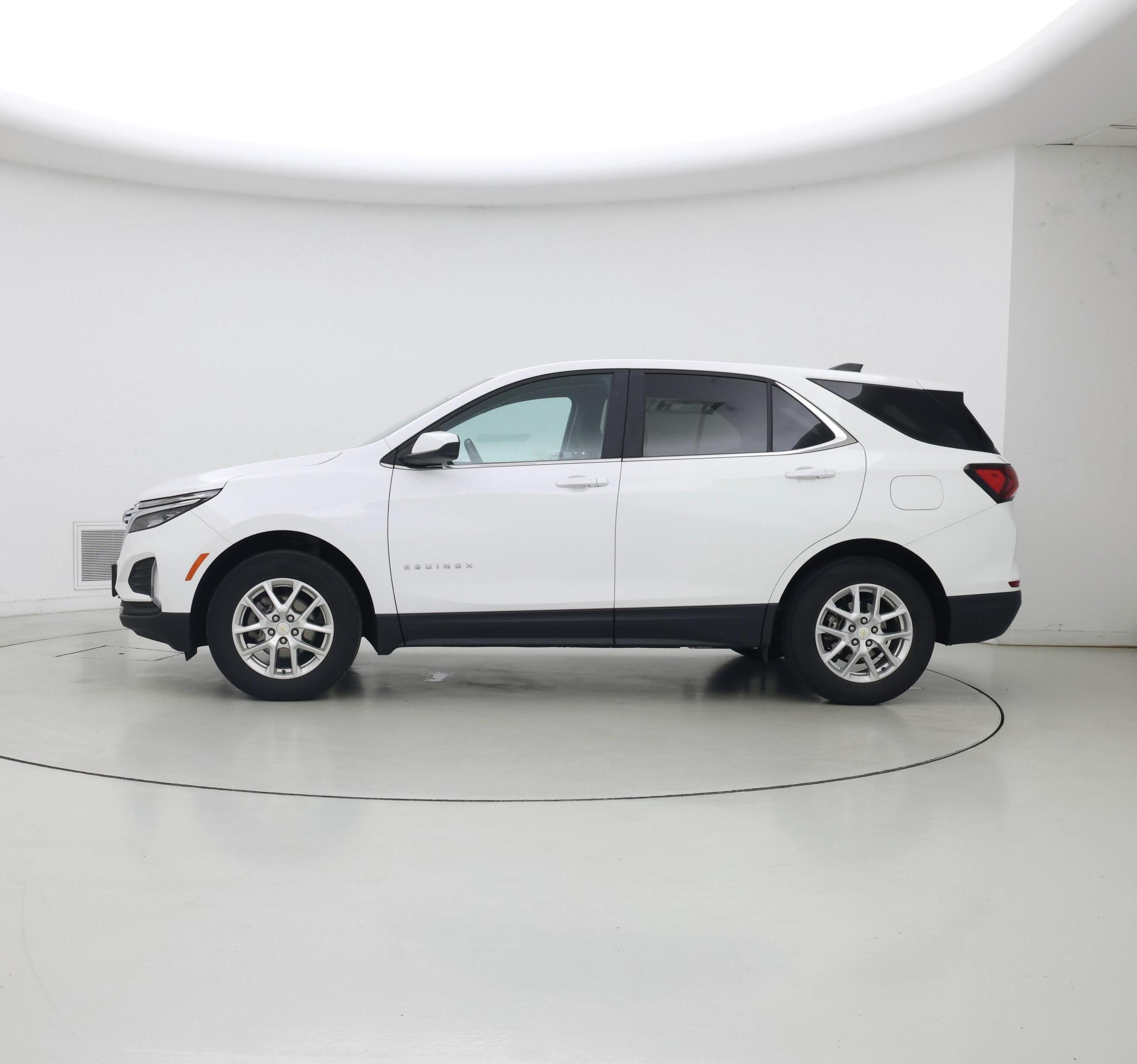 Thumbnail: 2022 Chevrolet Equinox - 3