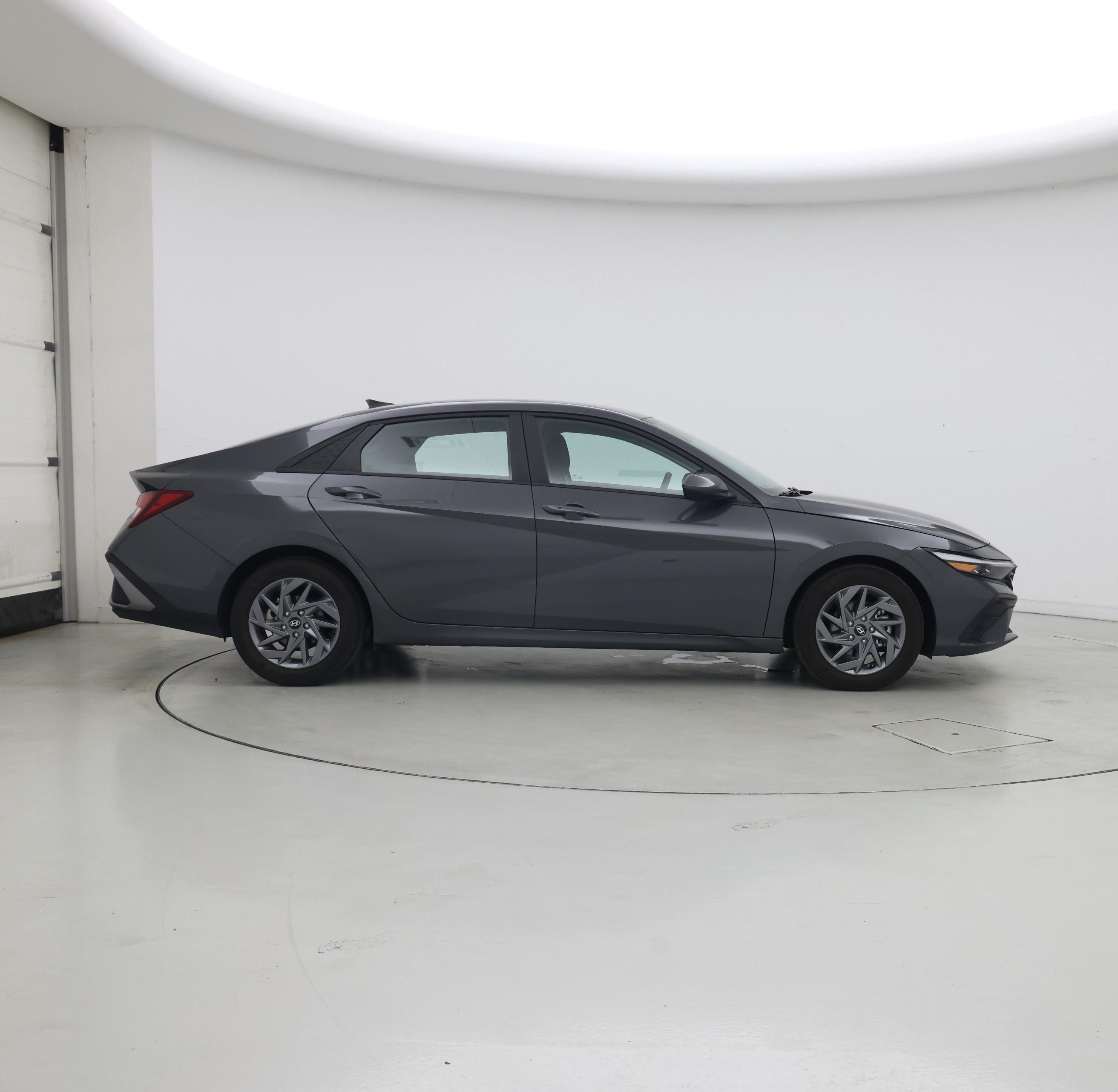 Thumbnail: 2024 Hyundai Elantra - 7
