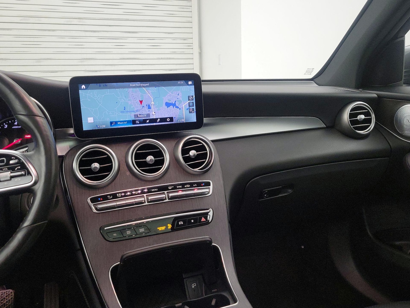 2020 Mercedes-Benz GLC GLC300 - Photo 10