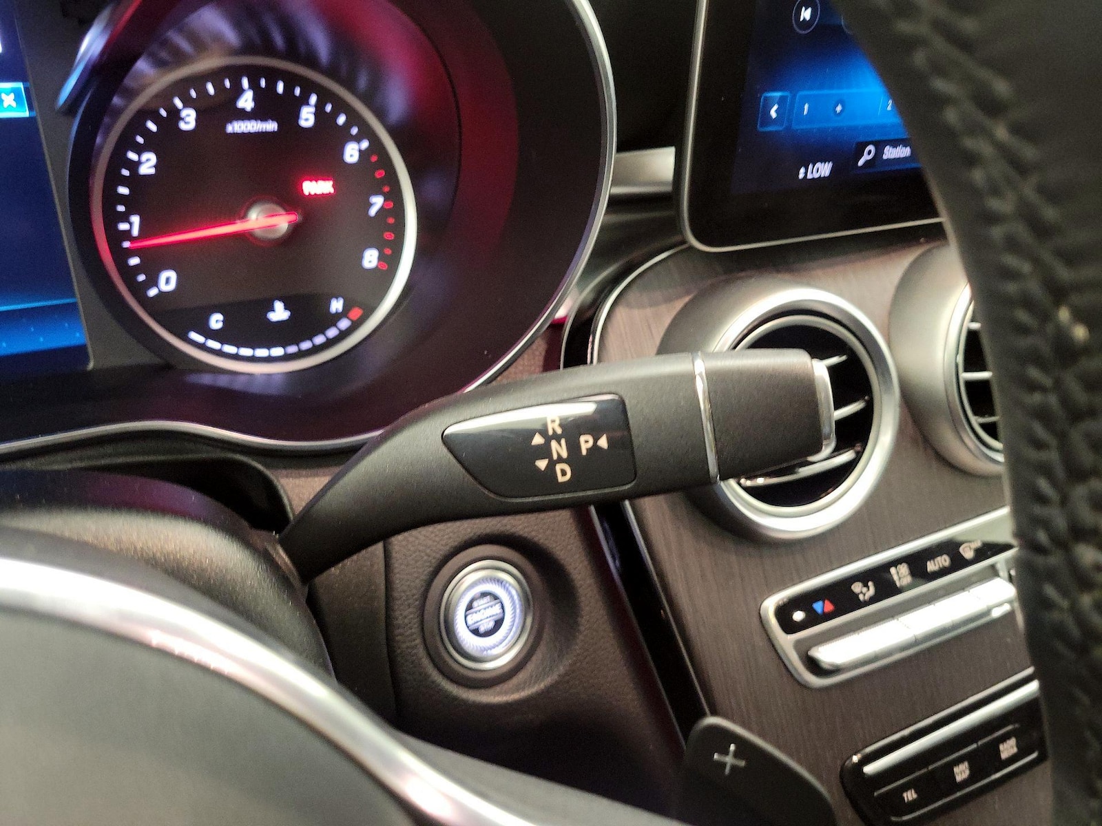 2020 Mercedes-Benz GLC GLC300 - Photo 19