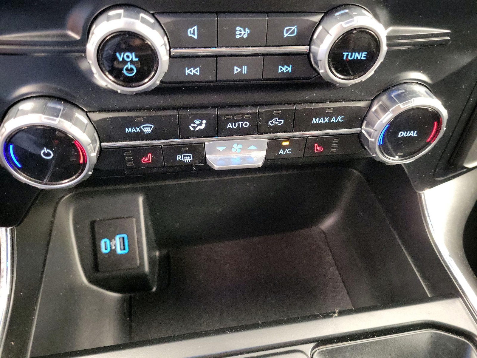 2023 Ford F-150 XLT - Photo 18