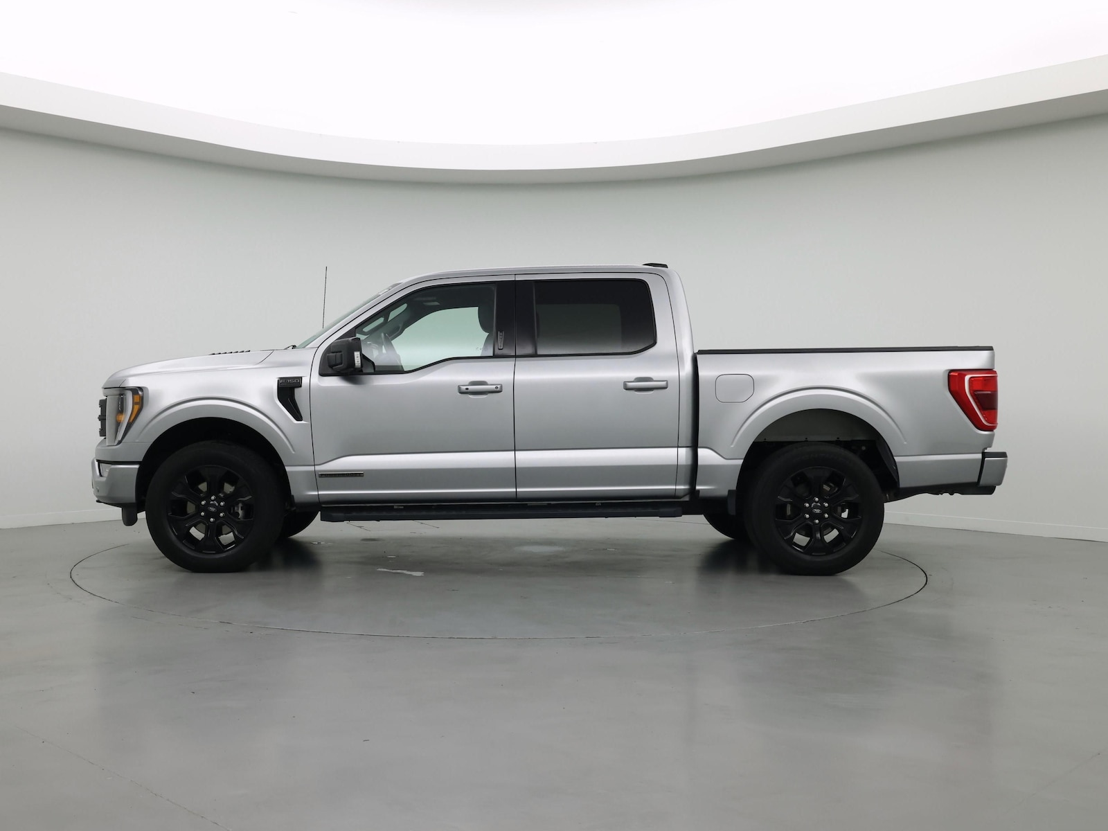 2023 Ford F-150 XLT - Photo 4