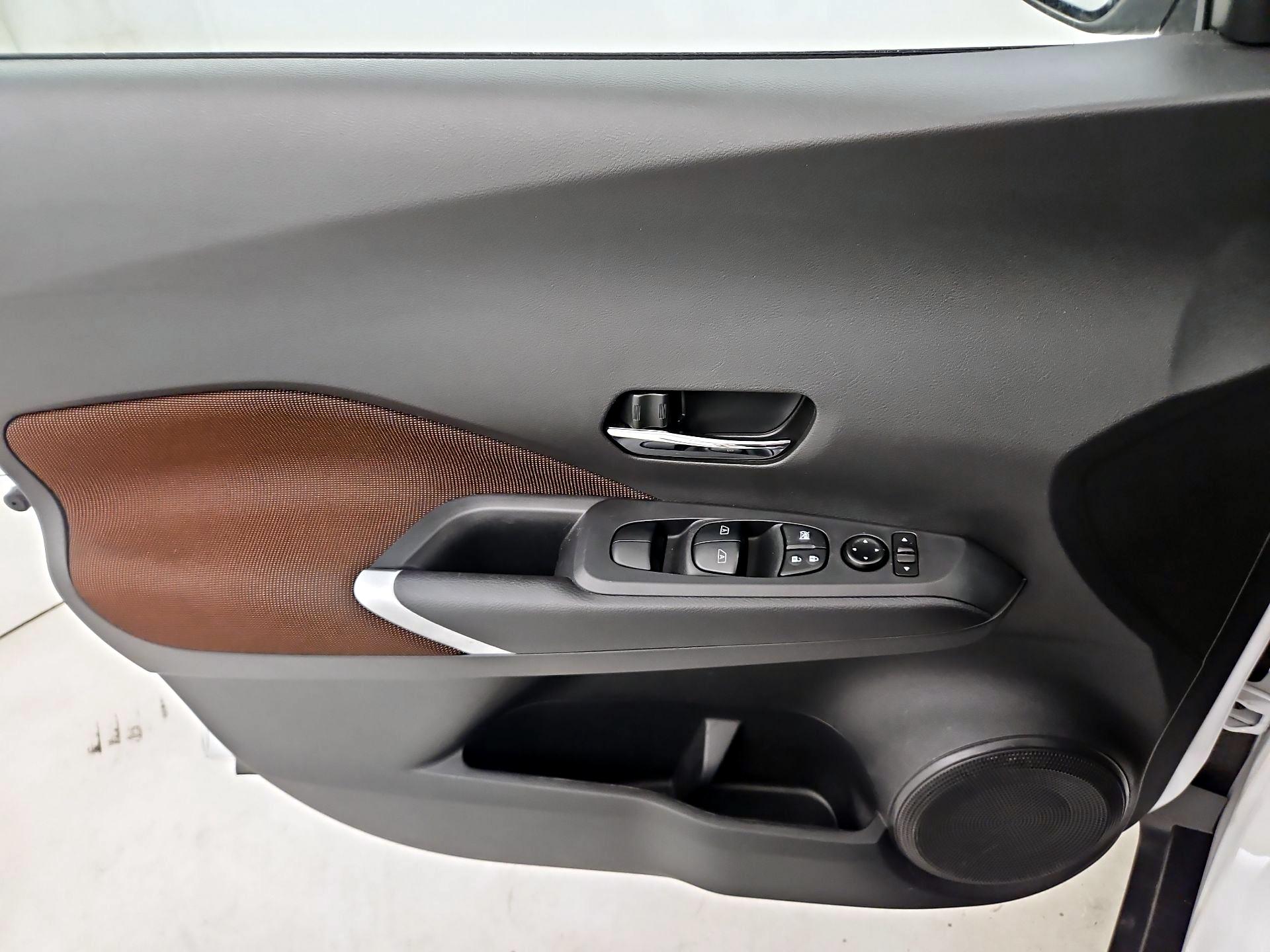 Thumbnail: 2023 Nissan Kicks - 12