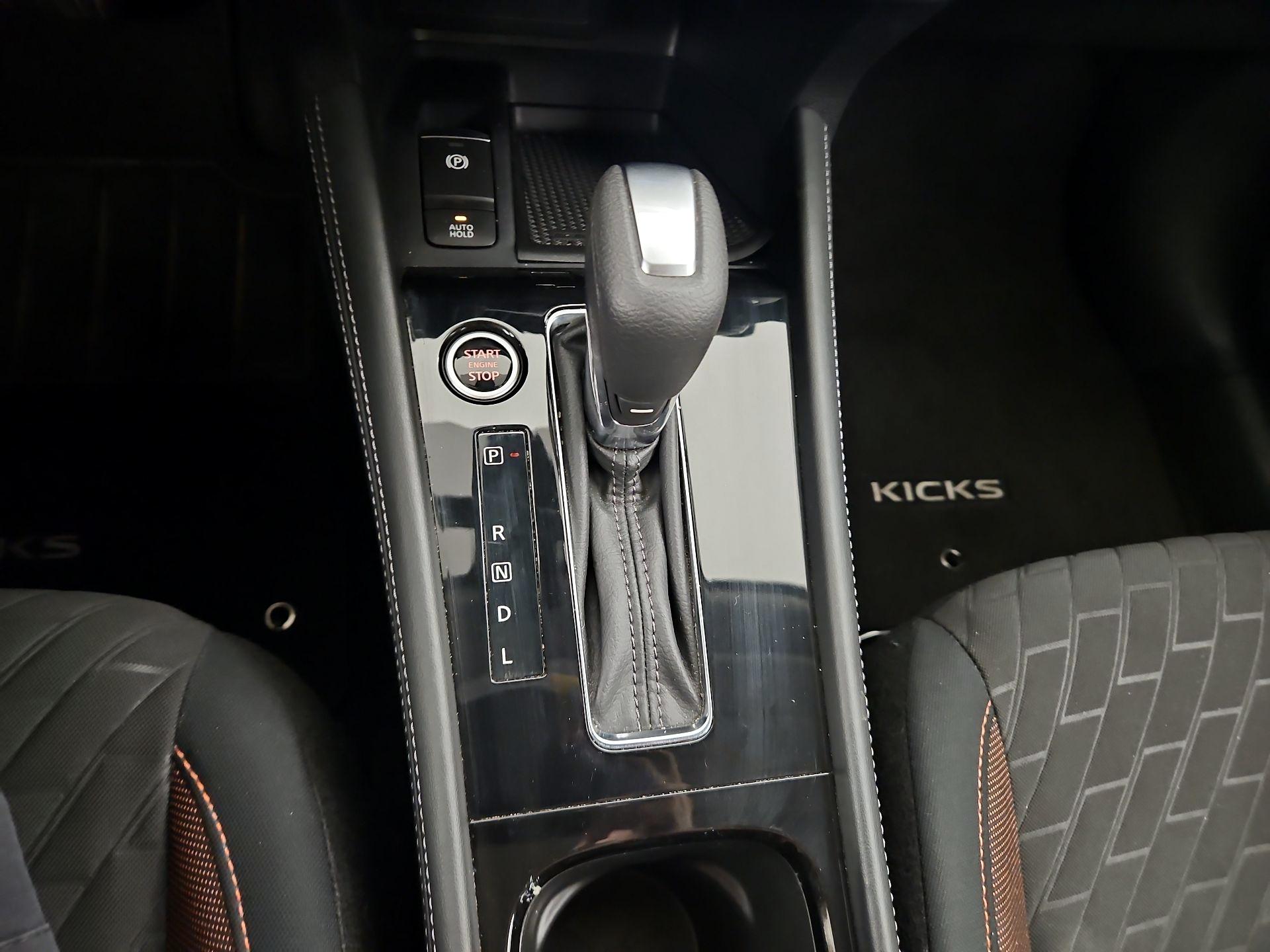 Thumbnail: 2023 Nissan Kicks - 16