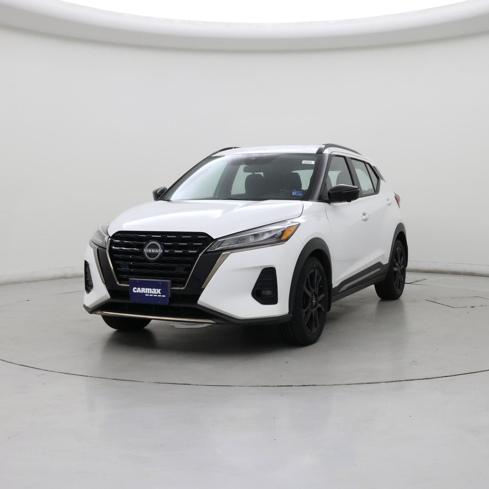 Thumbnail: 2023 Nissan Kicks - 4
