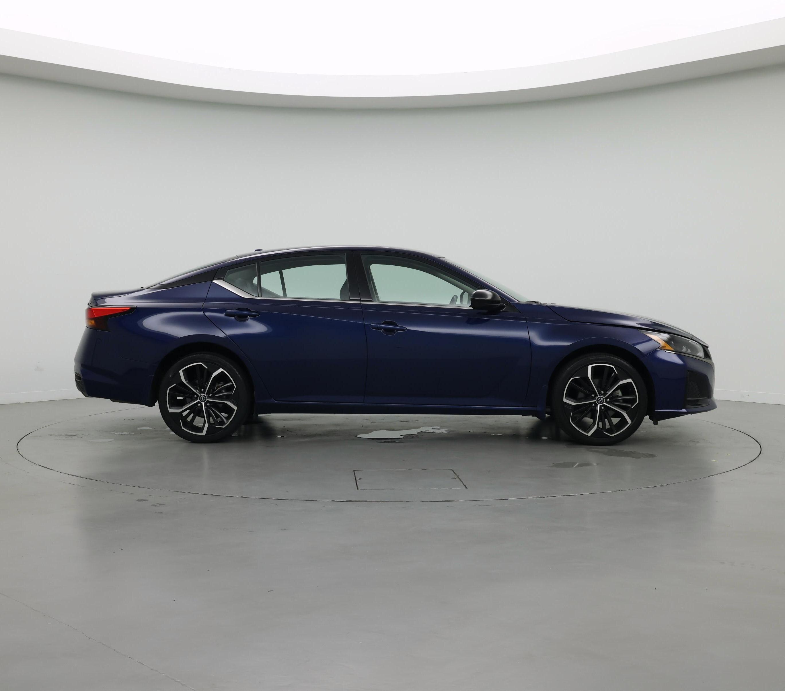 Thumbnail: 2023 Nissan Altima - 7