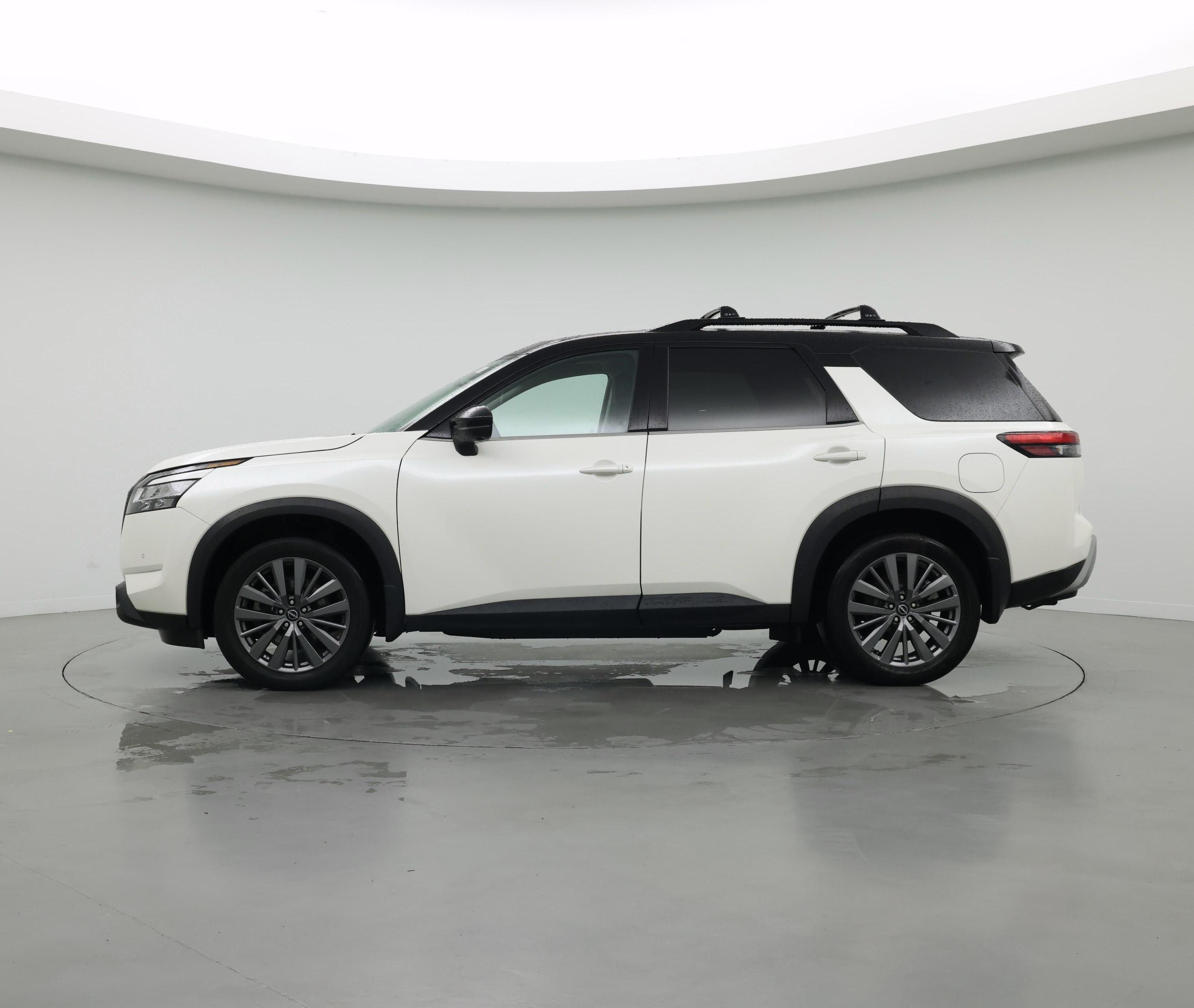 Thumbnail: 2024 Nissan Pathfinder - 3