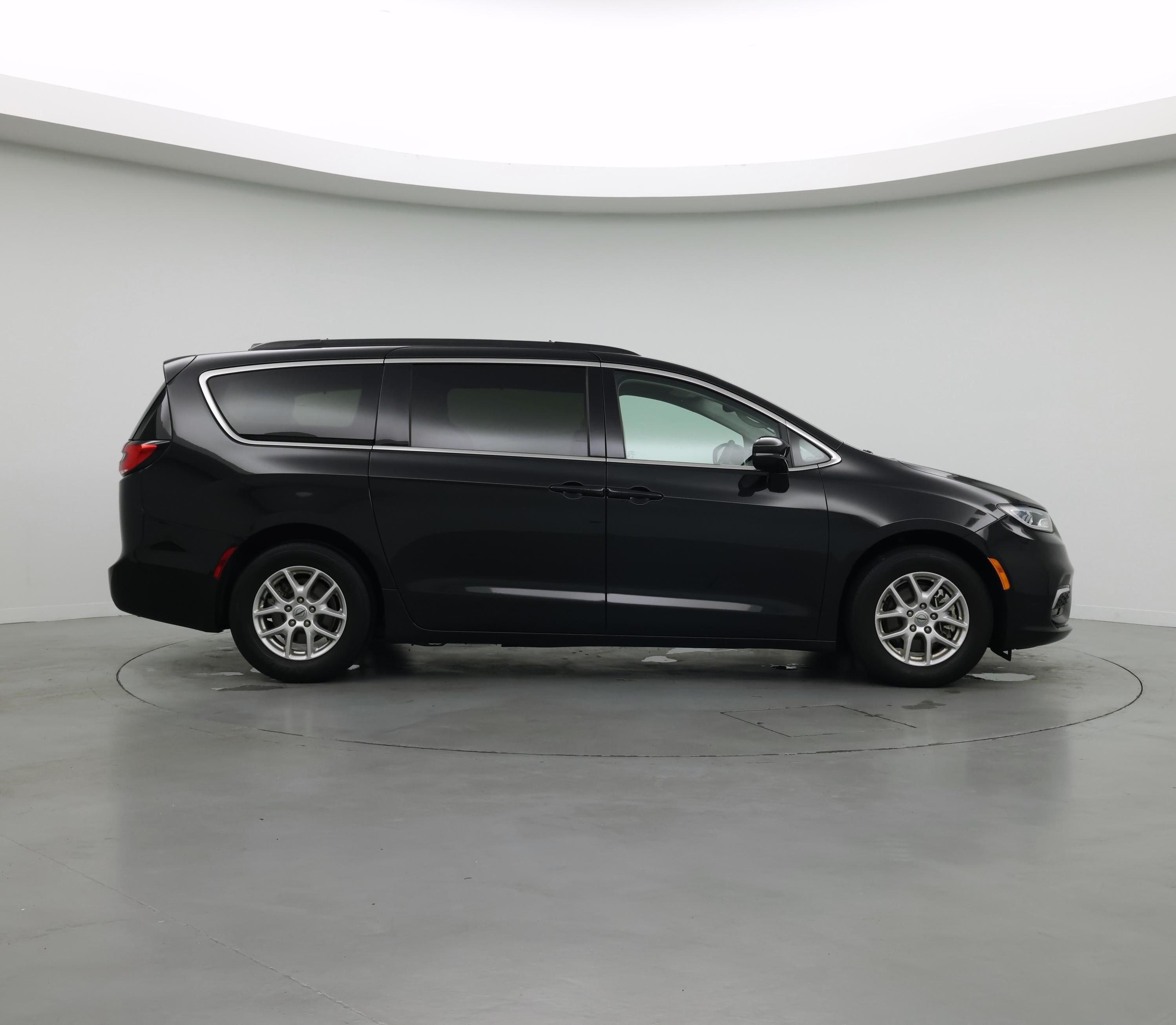 Thumbnail: 2022 Chrysler Pacifica - 7