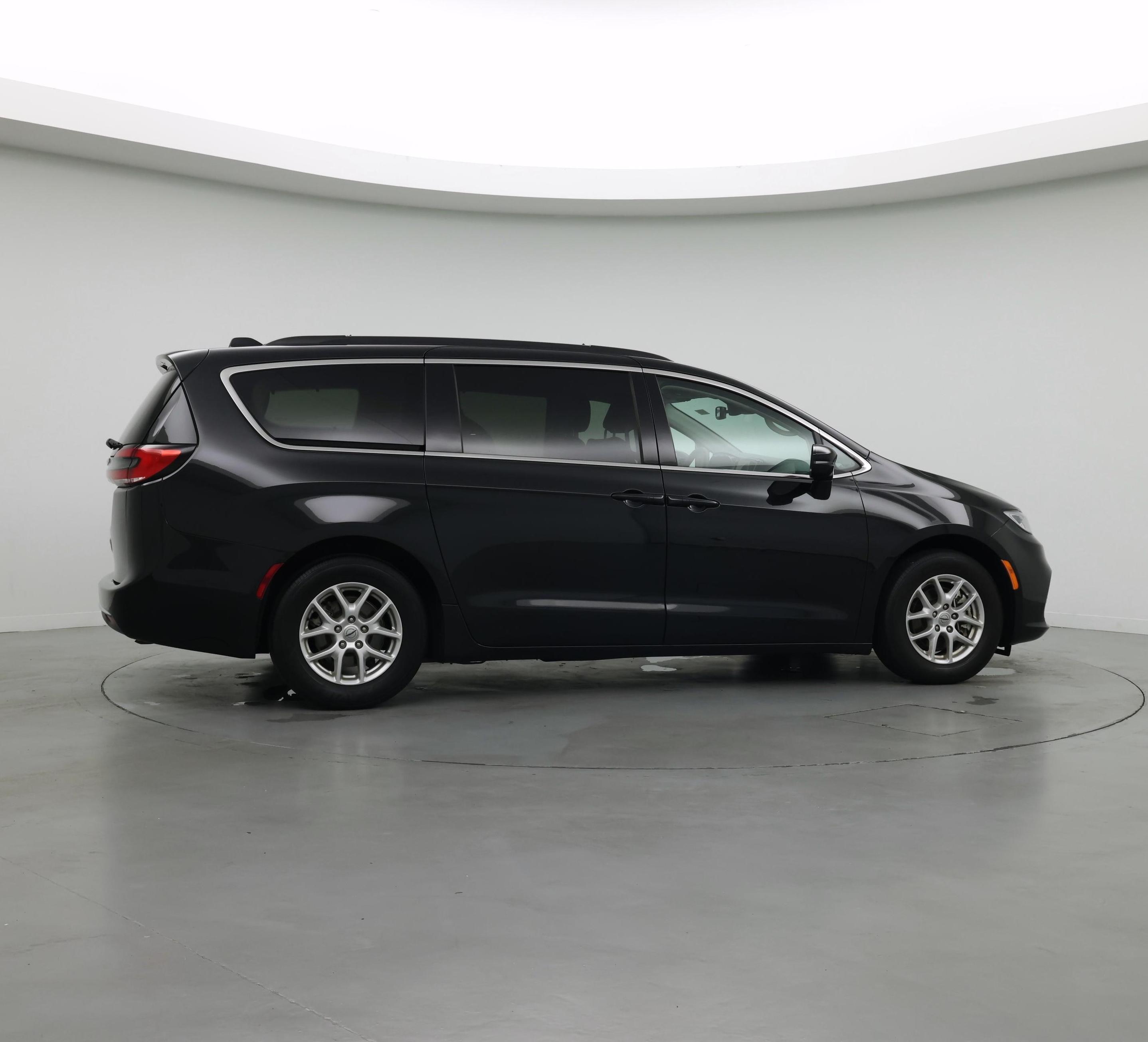 Thumbnail: 2022 Chrysler Pacifica - 8