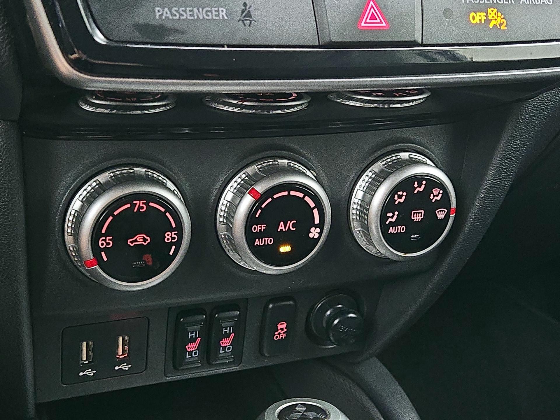Thumbnail: 2024 Mitsubishi Outlander Sport - 16