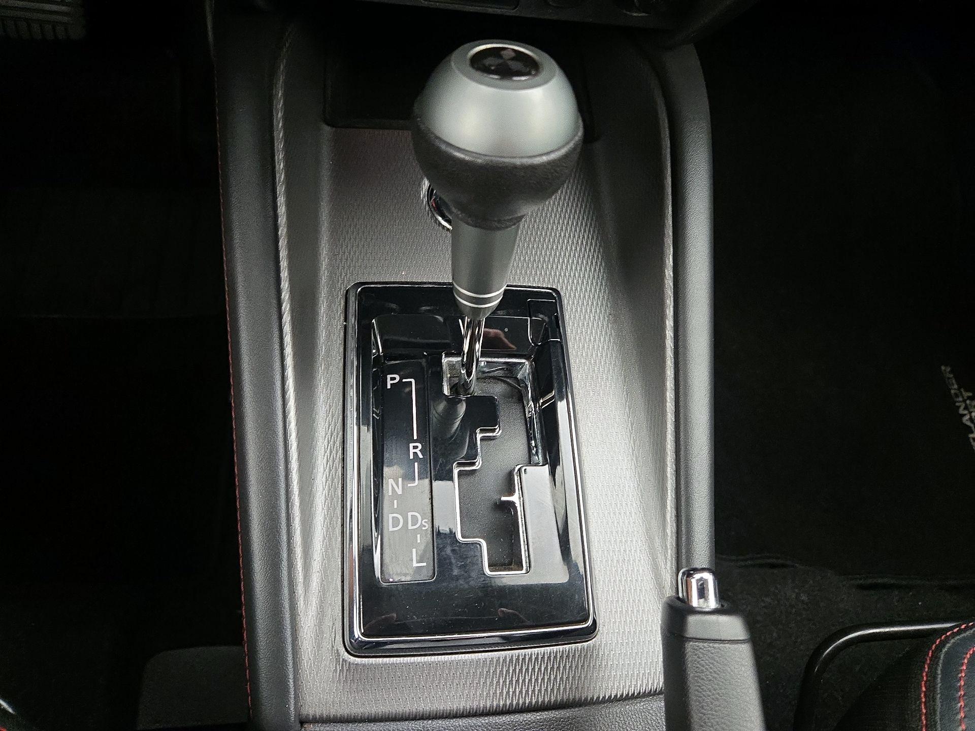 Thumbnail: 2024 Mitsubishi Outlander Sport - 17