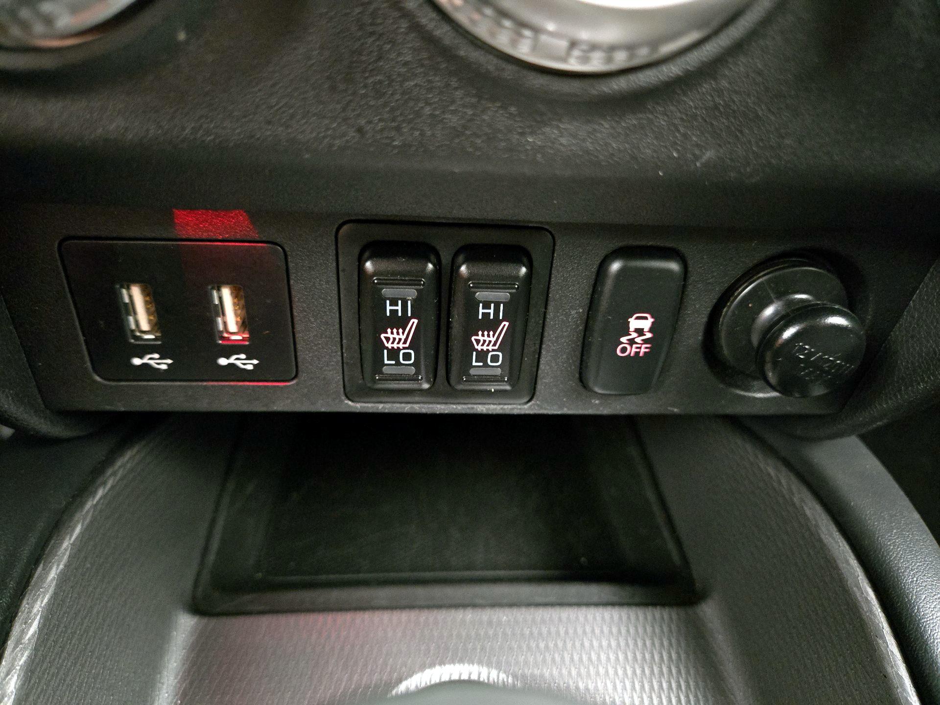 Thumbnail: 2024 Mitsubishi Outlander Sport - 18