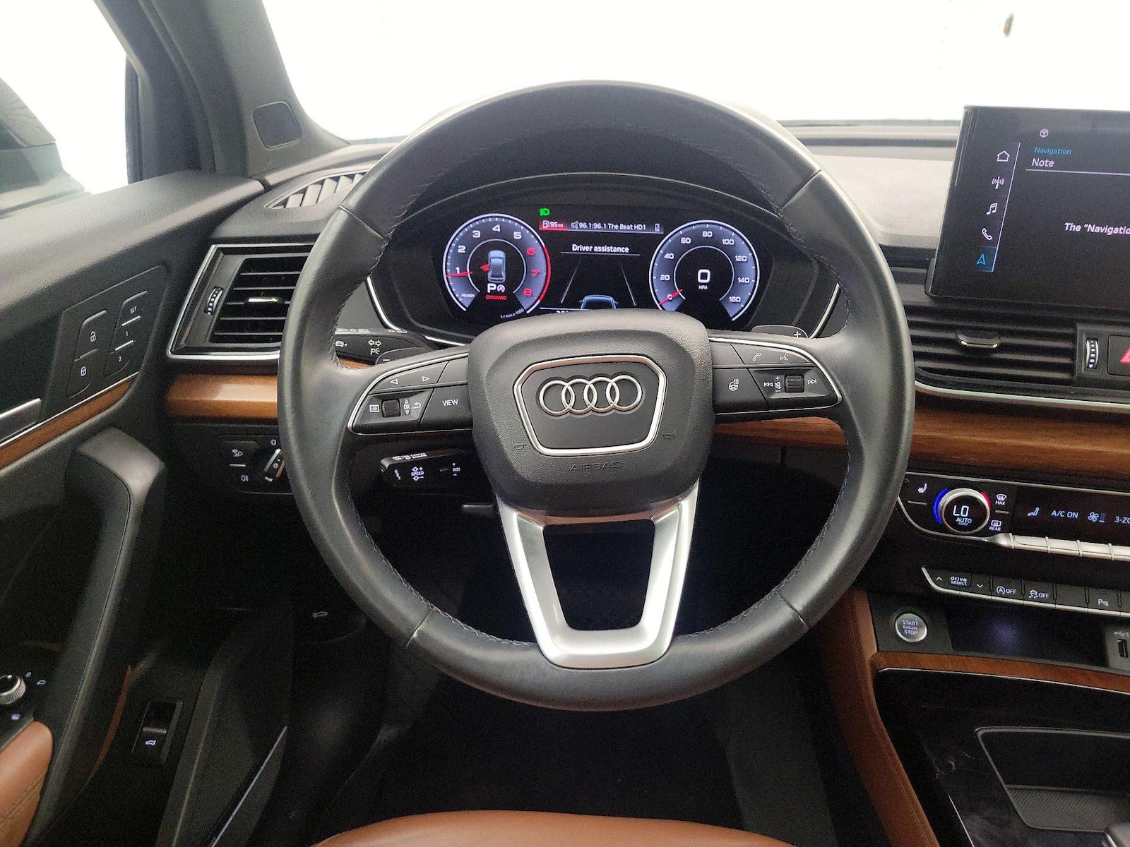 2023 Audi Q5 Premium Plus - Photo 11