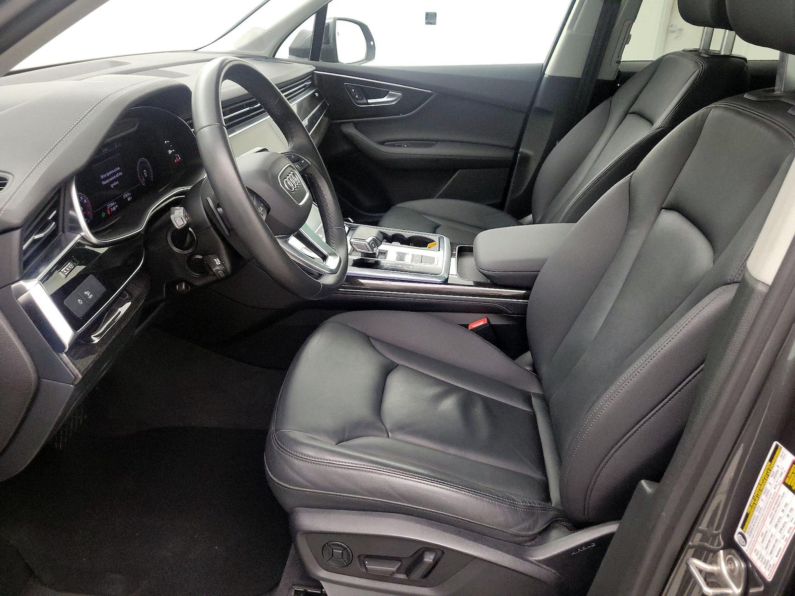 2023 Audi Q7 Premium Plus - Photo 12